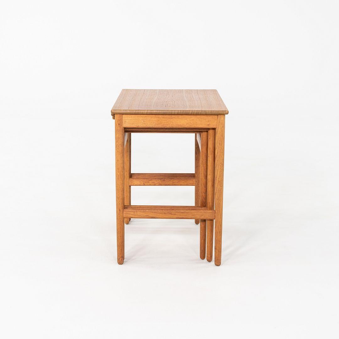 Chêne 1960s Set of Three Danish Nesting Tables by Hans Wegner in Teak and Oak en vente