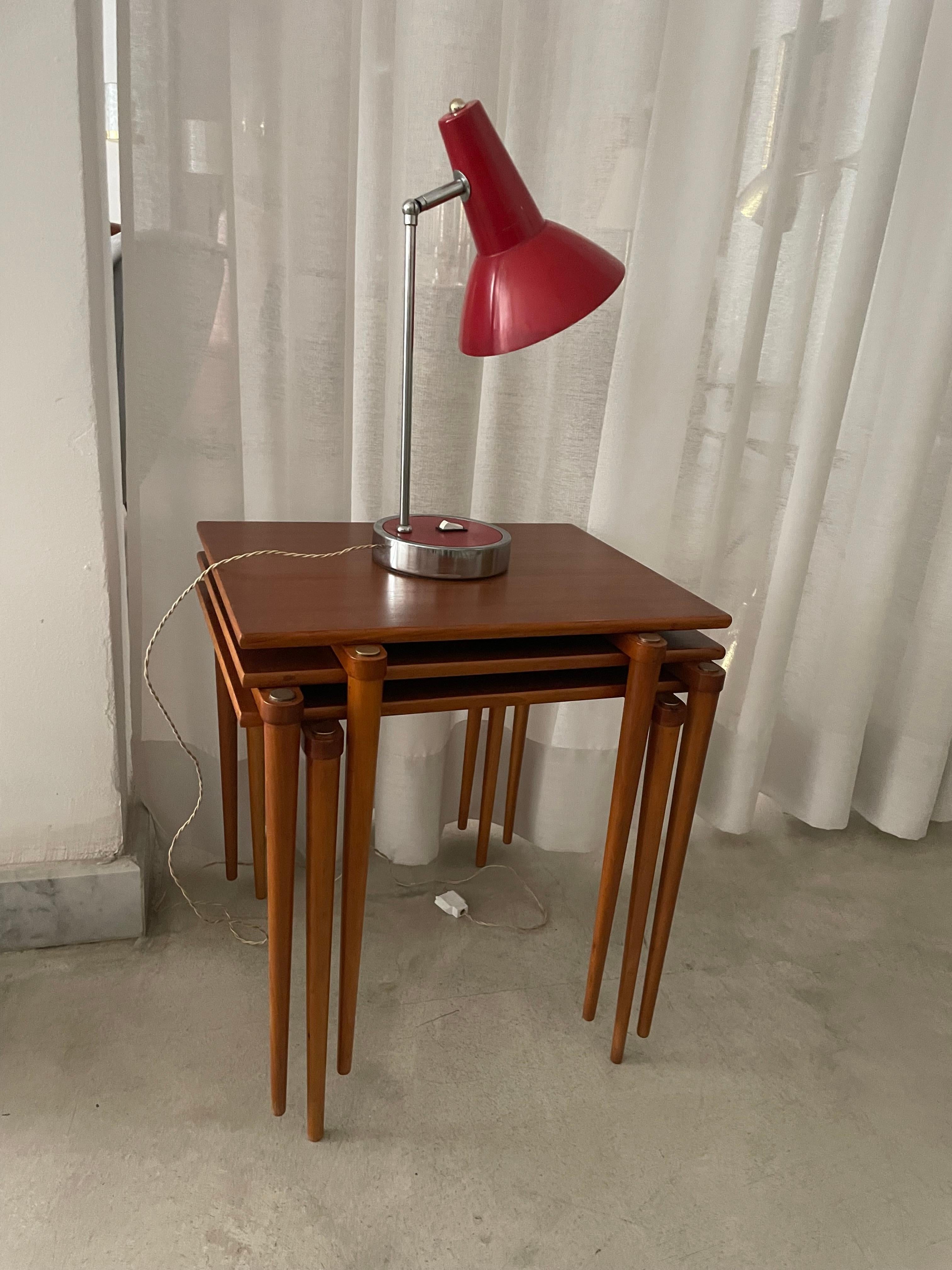 1960s Set of Three Italian Mid-Century Modern Side Tables In Good Condition For Sale In Paris, FR