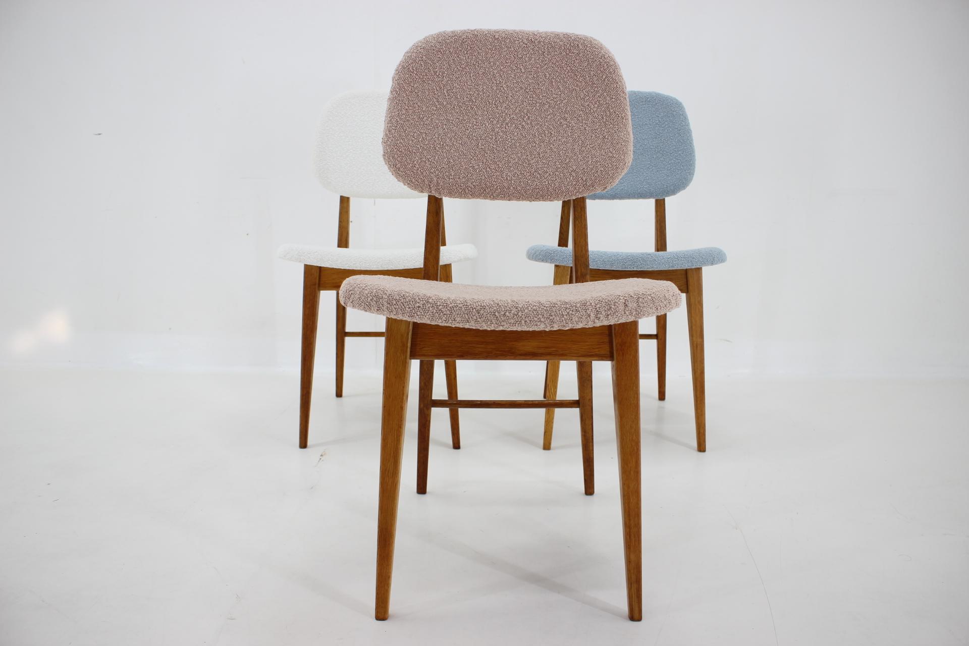 1960s Set of Three Oak Dining Chairs in Boucle, Czechoslovakia For Sale 6