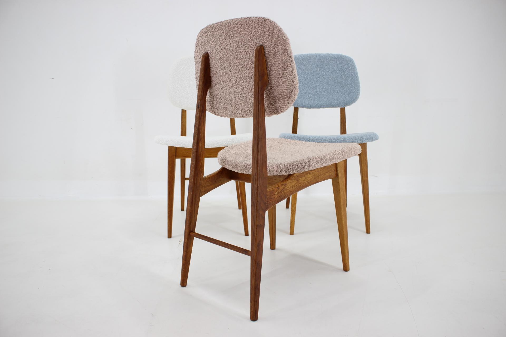 1960s Set of Three Oak Dining Chairs in Boucle, Czechoslovakia For Sale 1