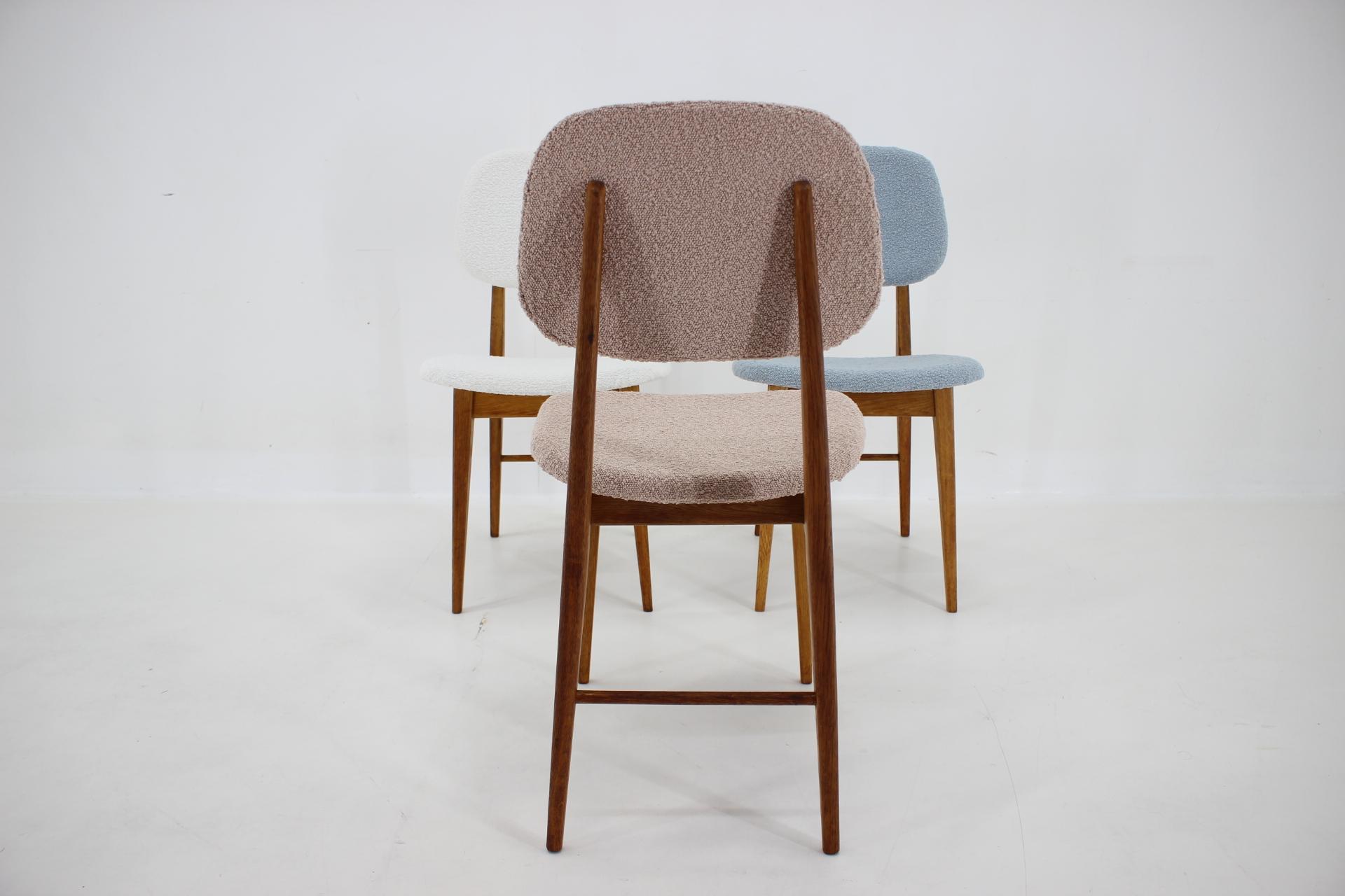 1960s Set of Three Oak Dining Chairs in Boucle, Czechoslovakia For Sale 2