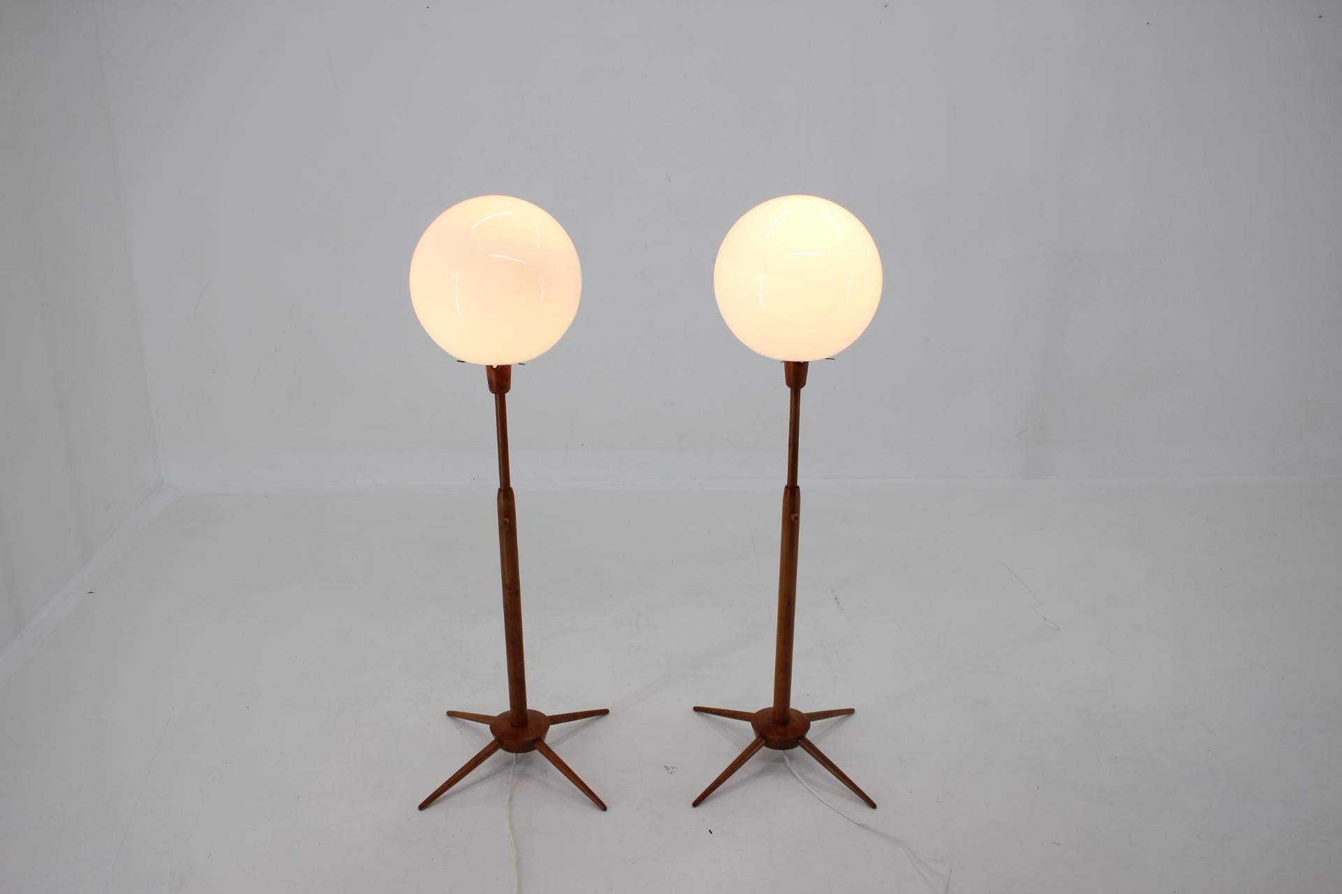 Mid-20th Century 1960s Set of Two Adjustable Wooden Floor Lamps, Czechoslovakia
