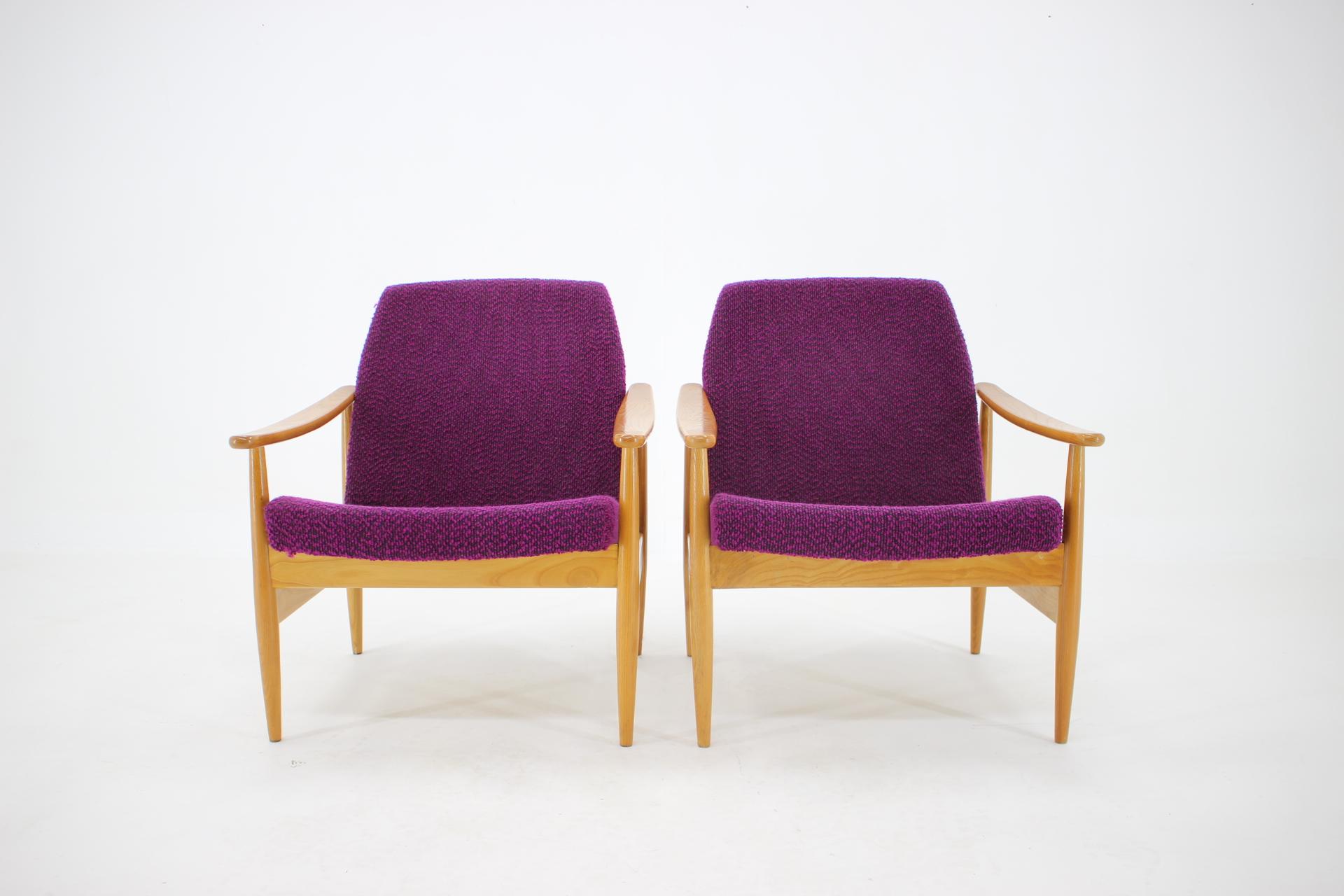 Mid-Century Modern 1960s Set of Two Armchairs, Czechoslovakia For Sale