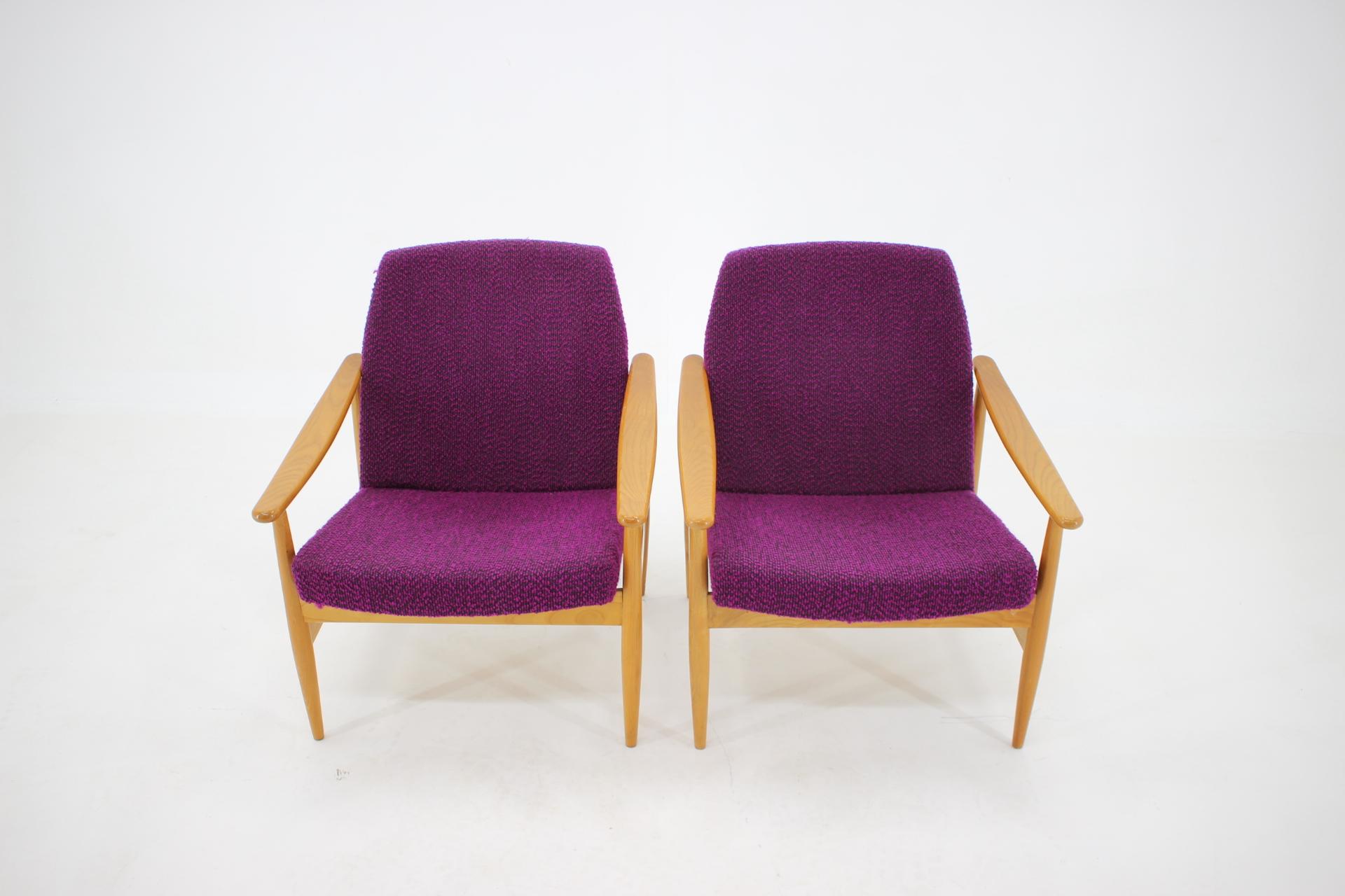 1960s Set of Two Armchairs, Czechoslovakia In Good Condition For Sale In Praha, CZ