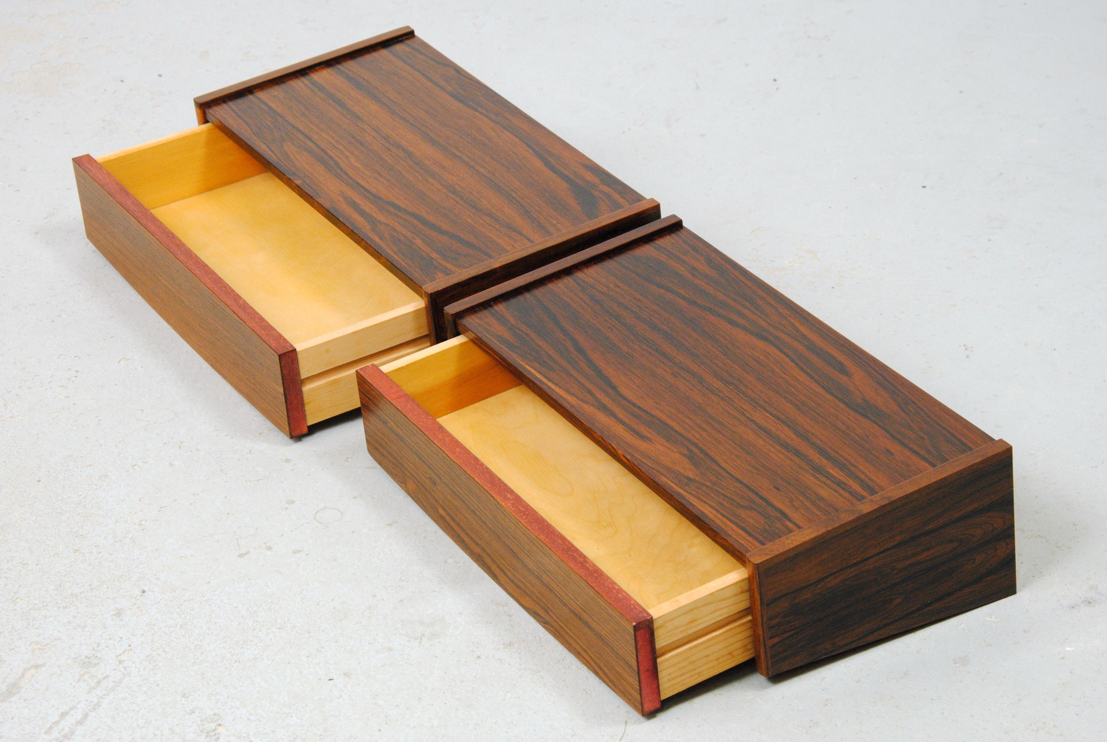set of two nightstands