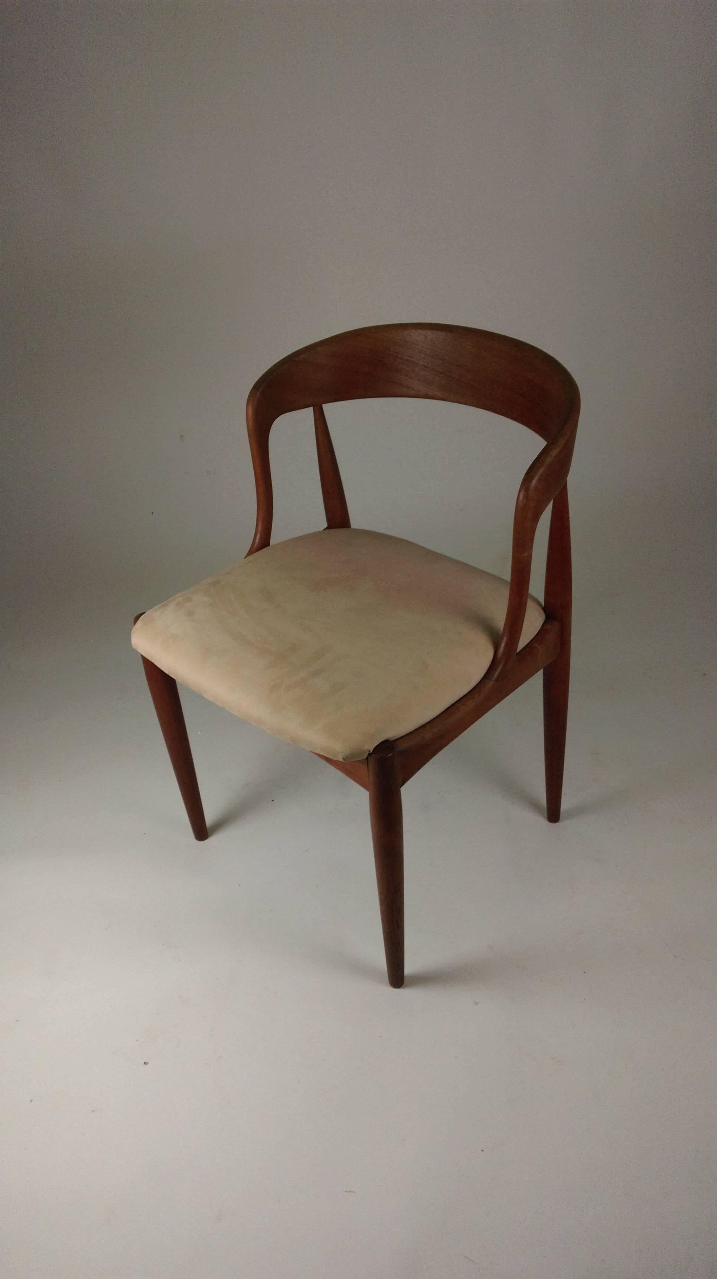 1960s Set of Two Danish Johannes Anderasen Chairs in Teak - Choice of Upholstery 10