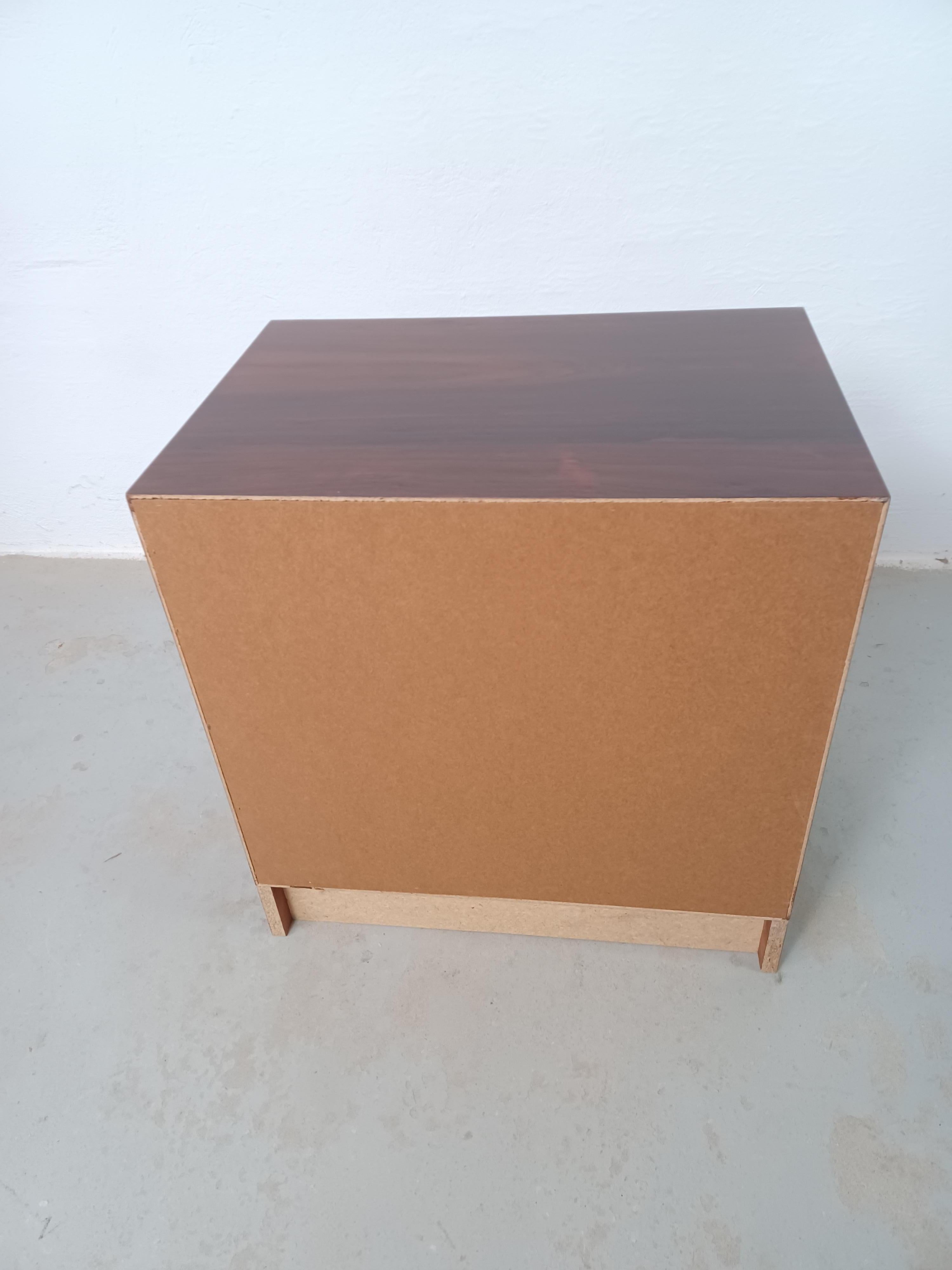 1960s Set of Two Danish Rosewood Nightstands or Chests of Drawers (Ensemble de deux tables de nuit ou commodes en palissandre danois) en vente 3