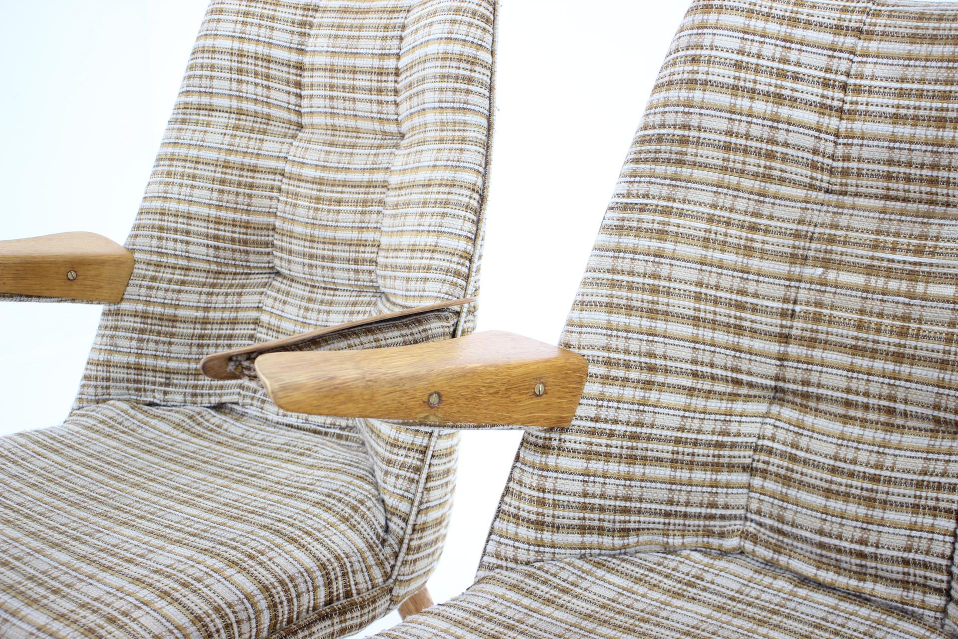 Set di due poltrone di design raro degli anni '60, Cecoslovacchia in vendita 1