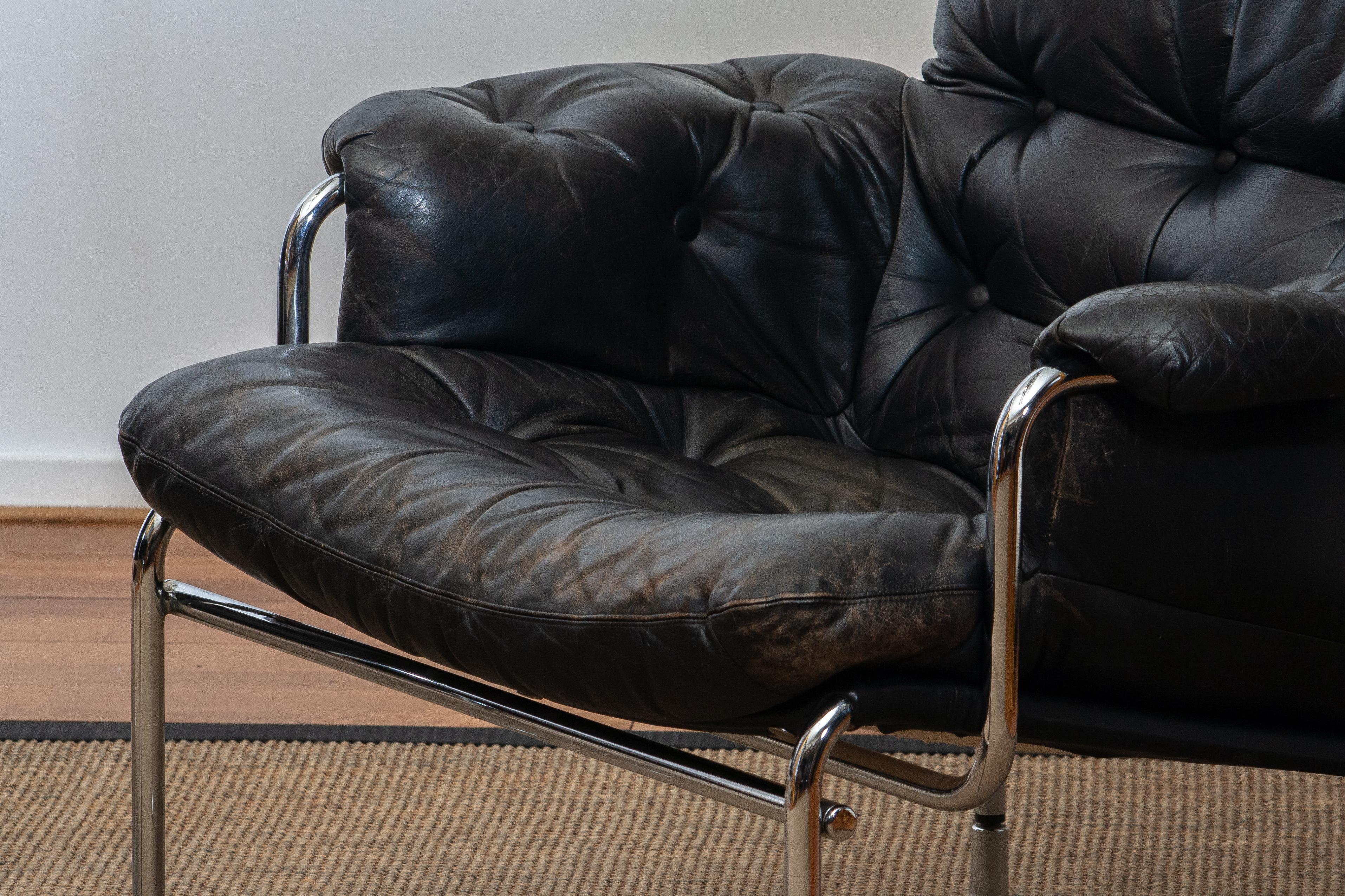1960s Set of Two Eva Lounge Chairs in Chrome and Aged Black Leather by Lindlöfs 7