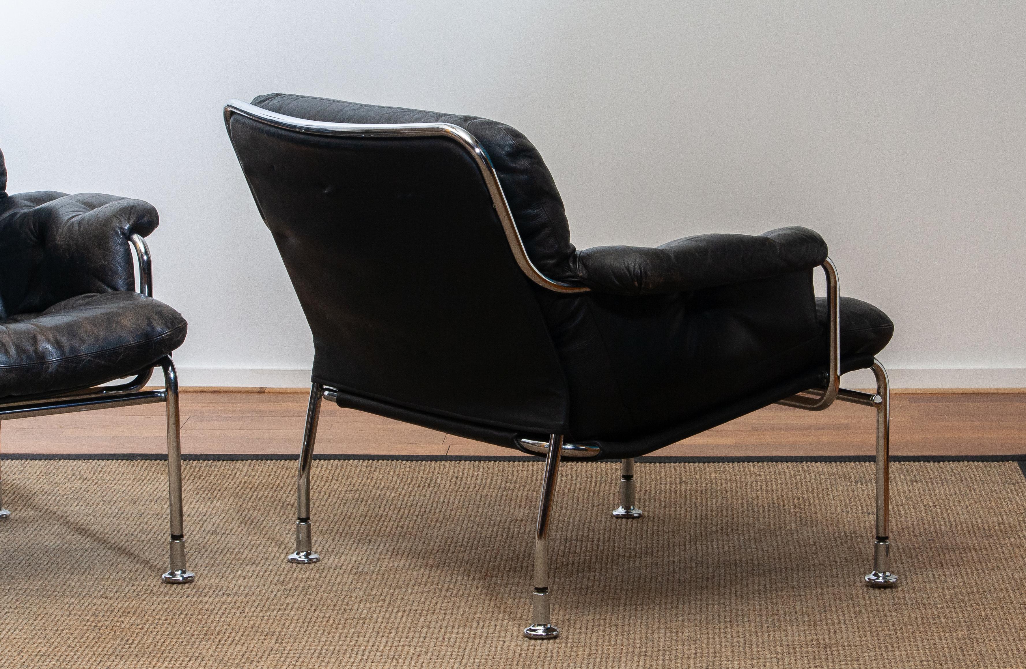 1960s Set of Two Eva Lounge Chairs in Chrome and Aged Black Leather by Lindlöfs 9