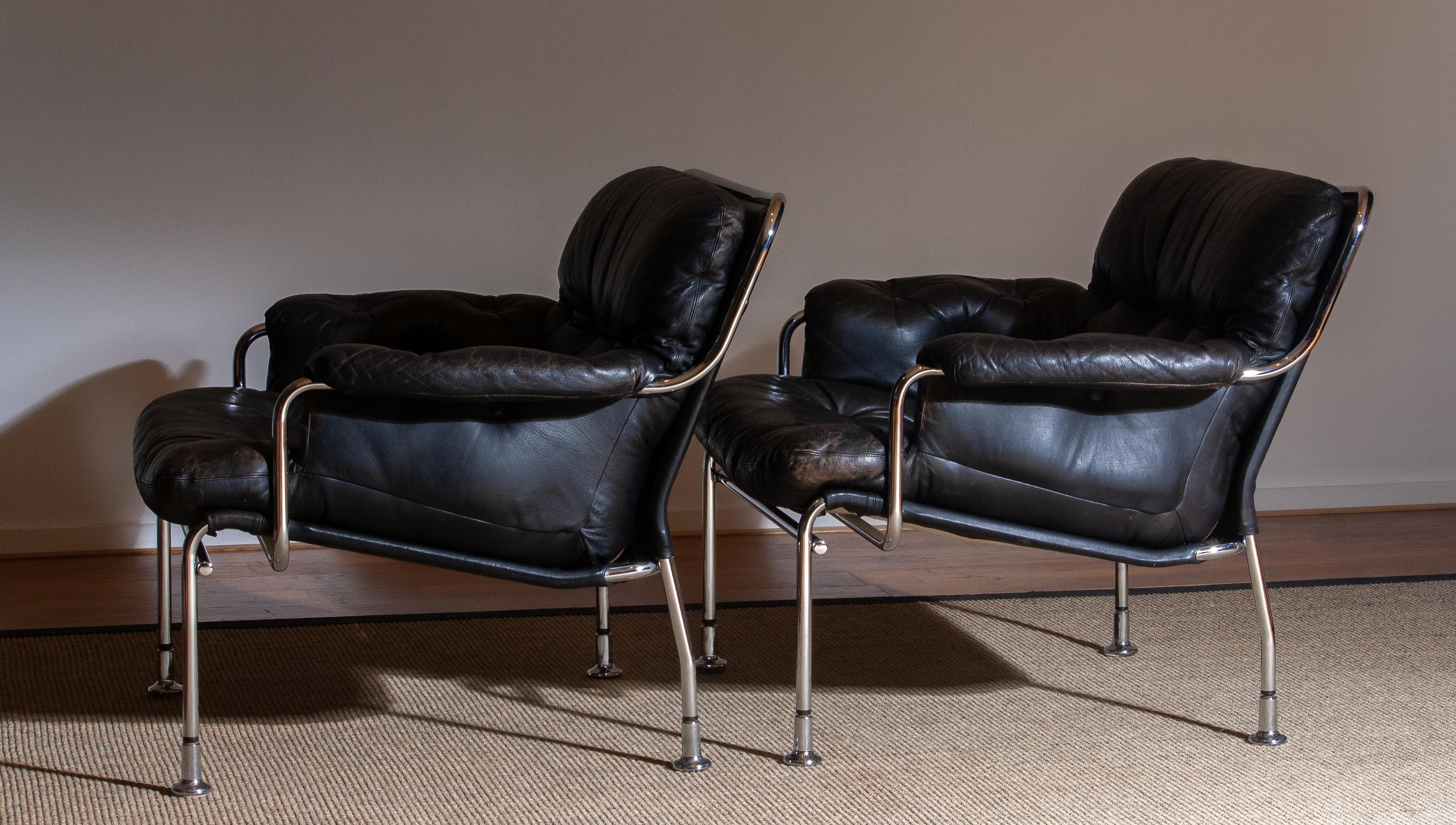 1960s Set of Two Eva Lounge Chairs in Chrome and Aged Black Leather by Lindlöfs 12