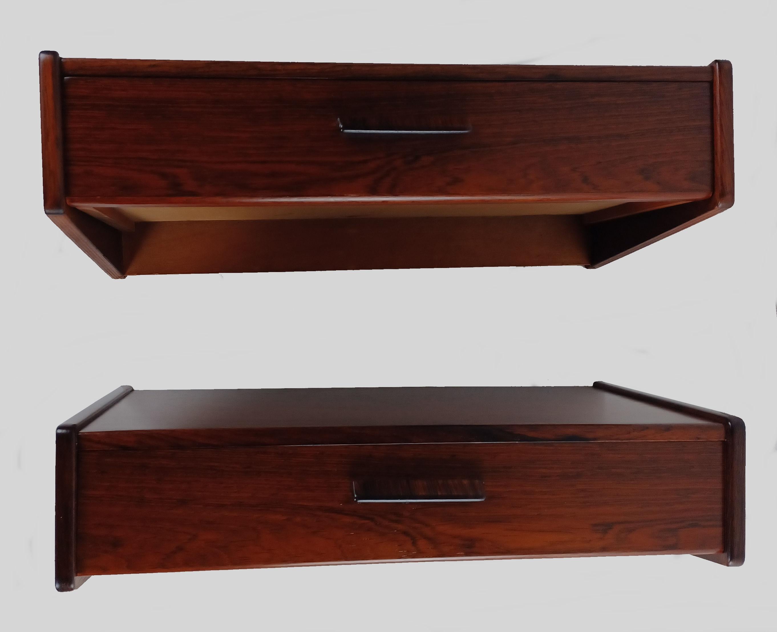 Mid-Century Modern Set of Two Fully Restored Danish Poul Volther Floating Rosewood Nightstands For Sale