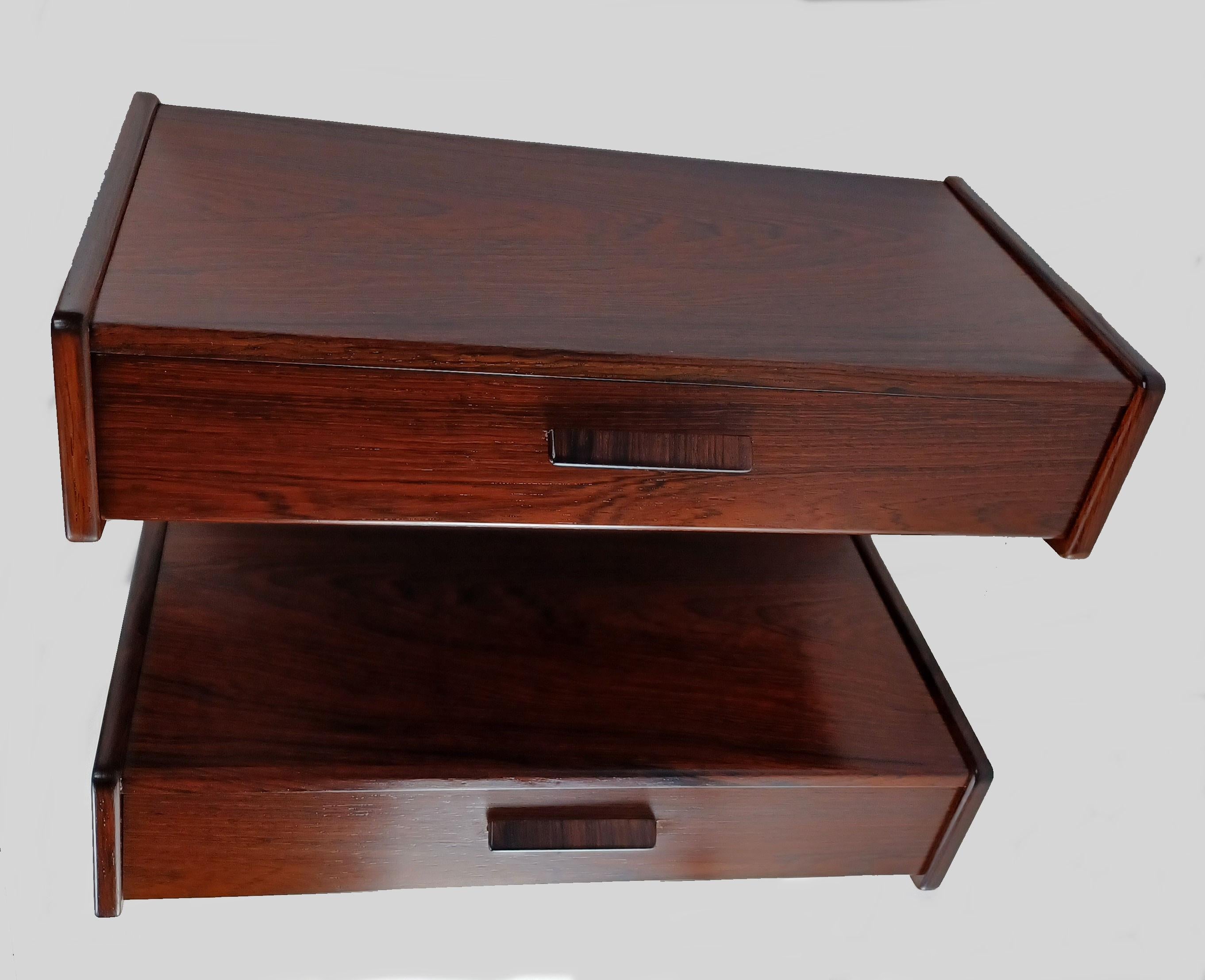 Set of Two Fully Restored Danish Poul Volther Floating Rosewood Nightstands In Good Condition For Sale In Knebel, DK