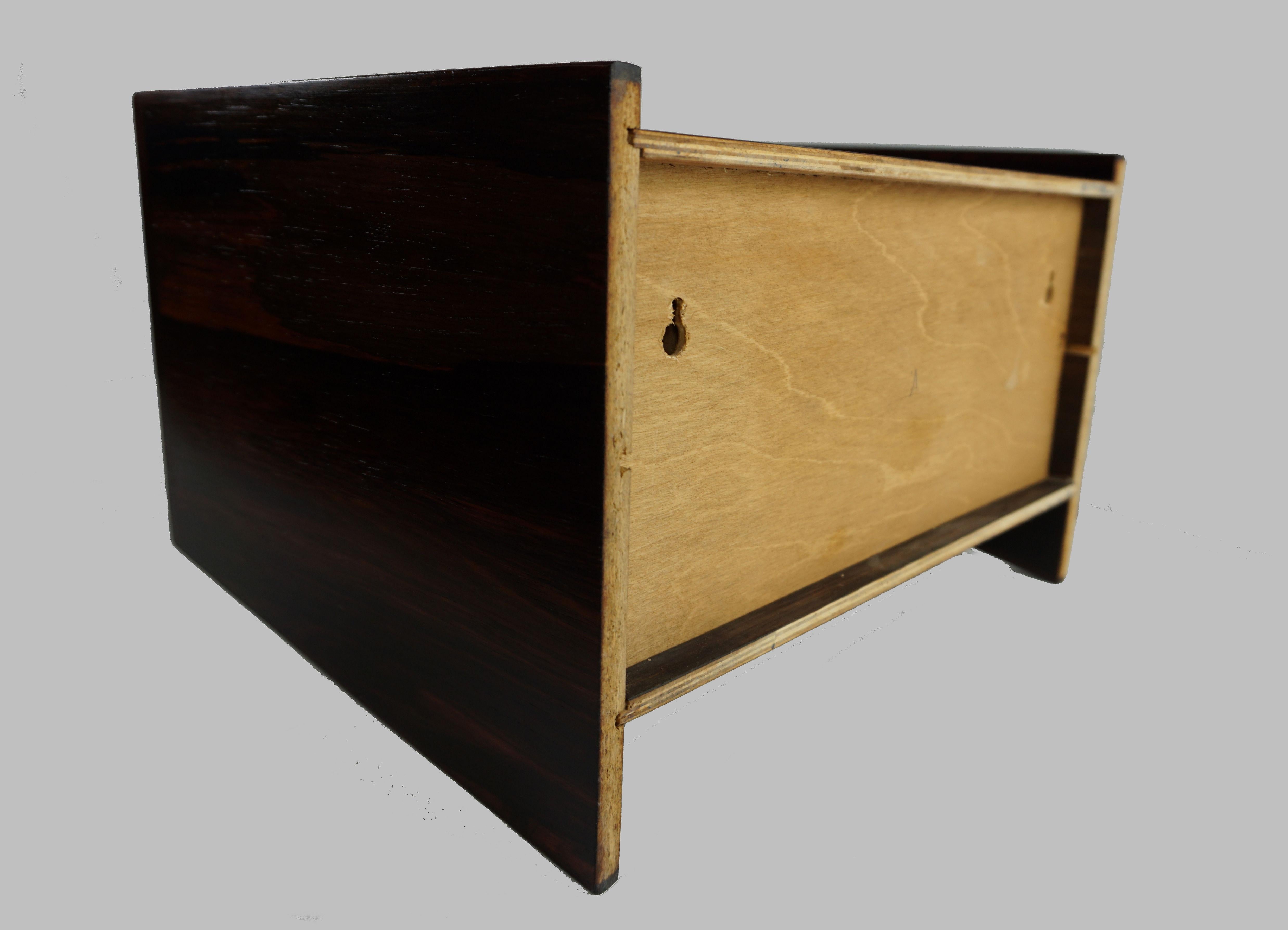 Mid-20th Century 1960s Set of Two Fully Restored Danish Floating Rosewood Nightstands For Sale