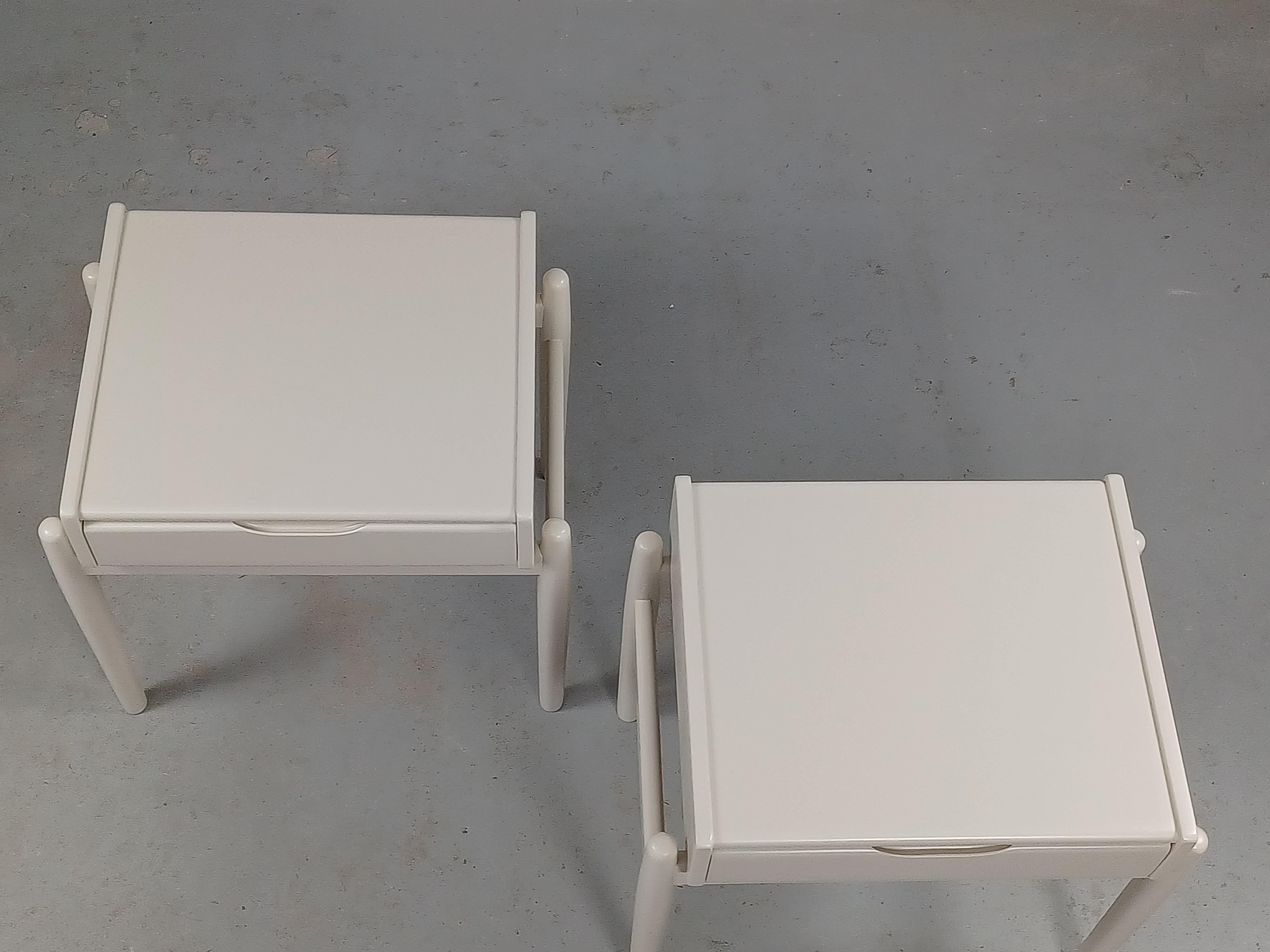 Scandinavian Modern 1960s Set of Two Fully Restored White Nightstands For Sale