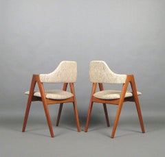Juego de dos sillas de teca Kai Kristiansen Refinished Compass Chairs, Inc. Retapizado