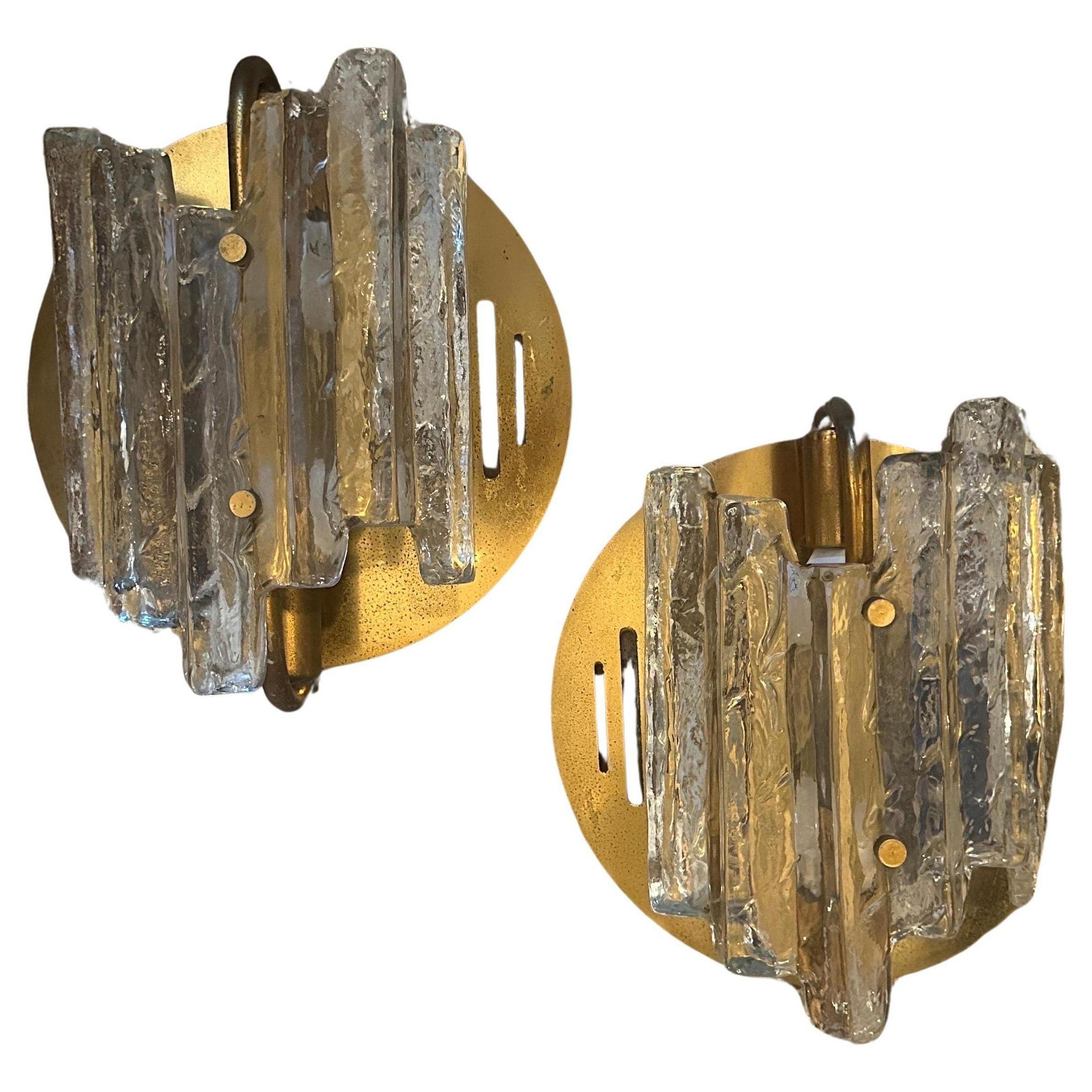 1960s Set of two Metal and Clear Murano Glass Mid-Century Modern Wall Sconces For Sale 2