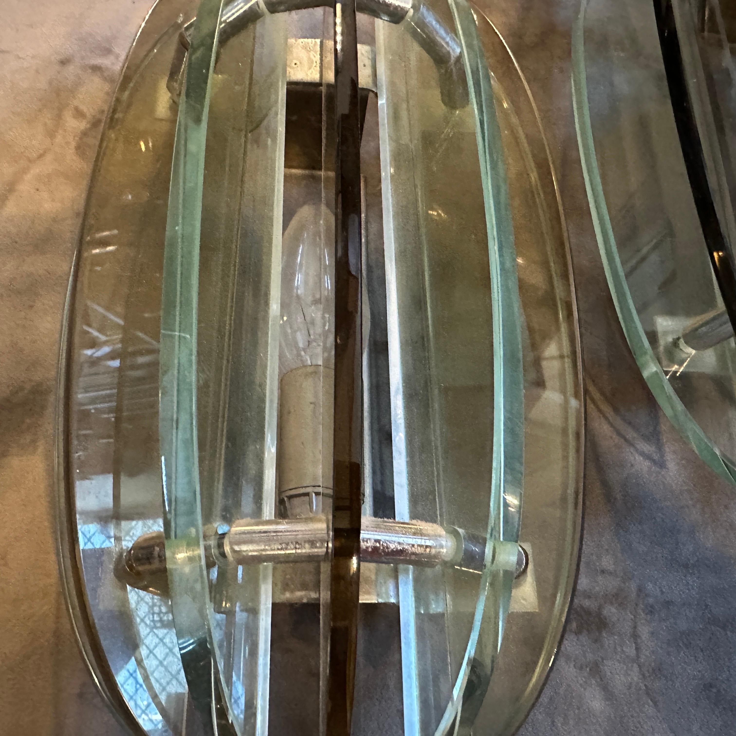 Ensemble de deux appliques murales italiennes en verre fumé et vert de l'ère spatiale des années 1960 par Veca en vente 1