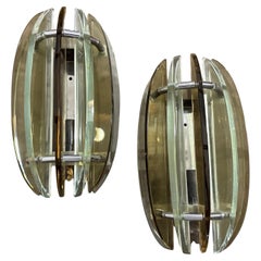 Set di due lampade da parete italiane degli anni '60 in Greene & Greene & Greene fumé di Veca