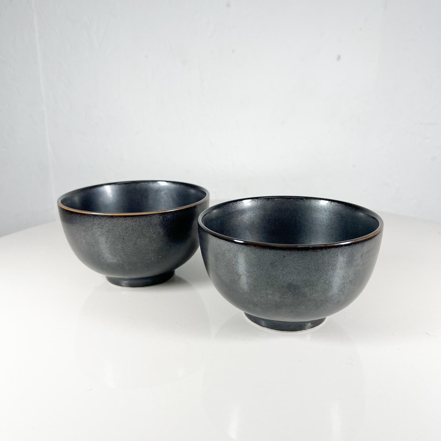 Japanese 1960s Set of Two Vintage Black Pottery Cups Small Bowls Japan For Sale