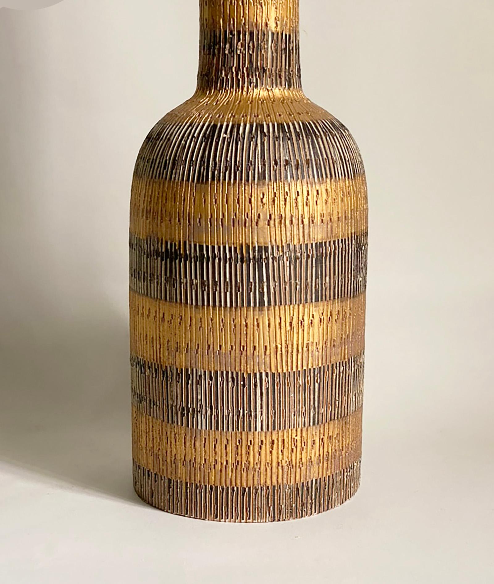 1960s Seta Ceramic Stoppered Bottle  Decanter by Aldo Londi for Bitossi Italy For Sale 2