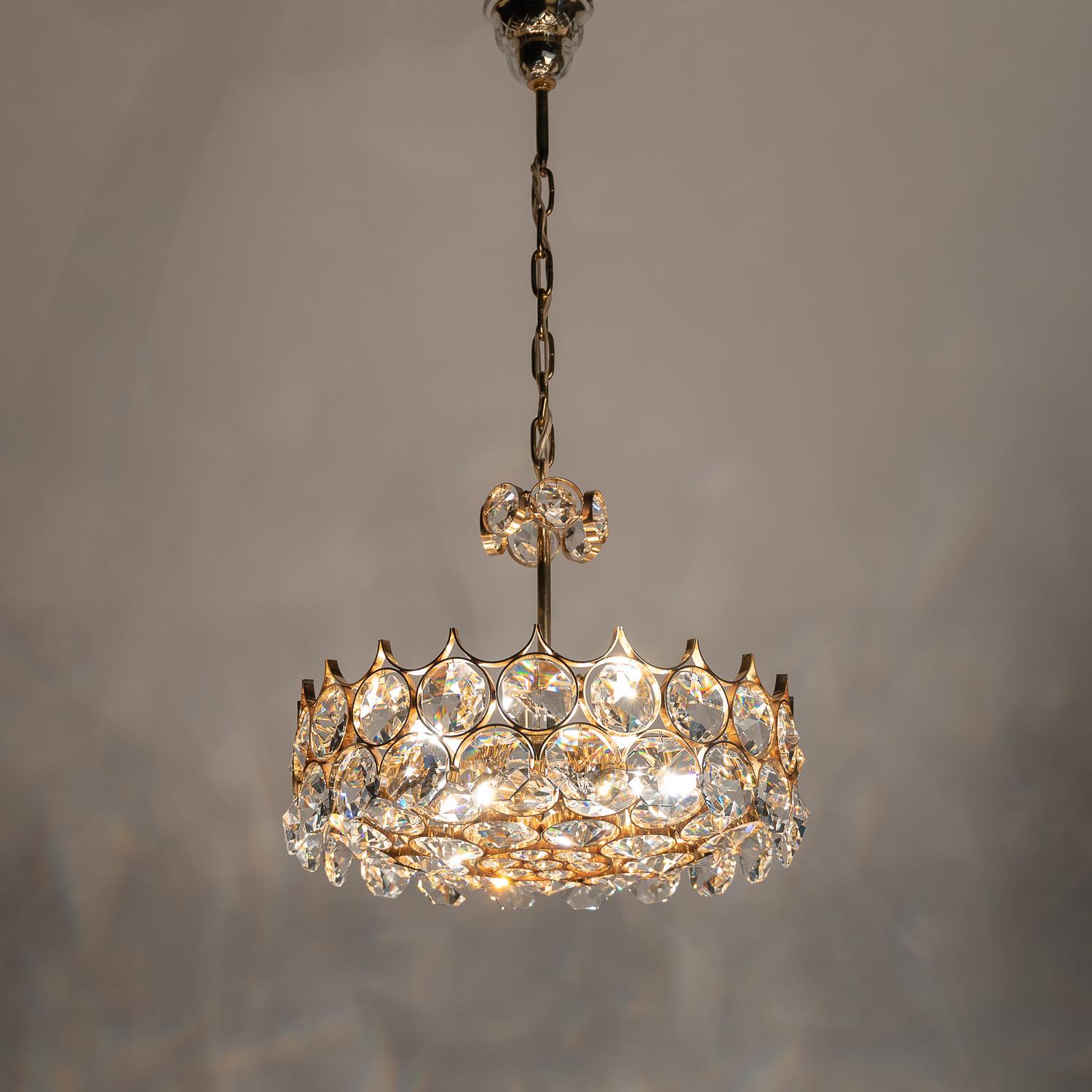 1960's Seven-Light Gilt Brass and Crystal Glass Chandelier by Palwa For Sale 8