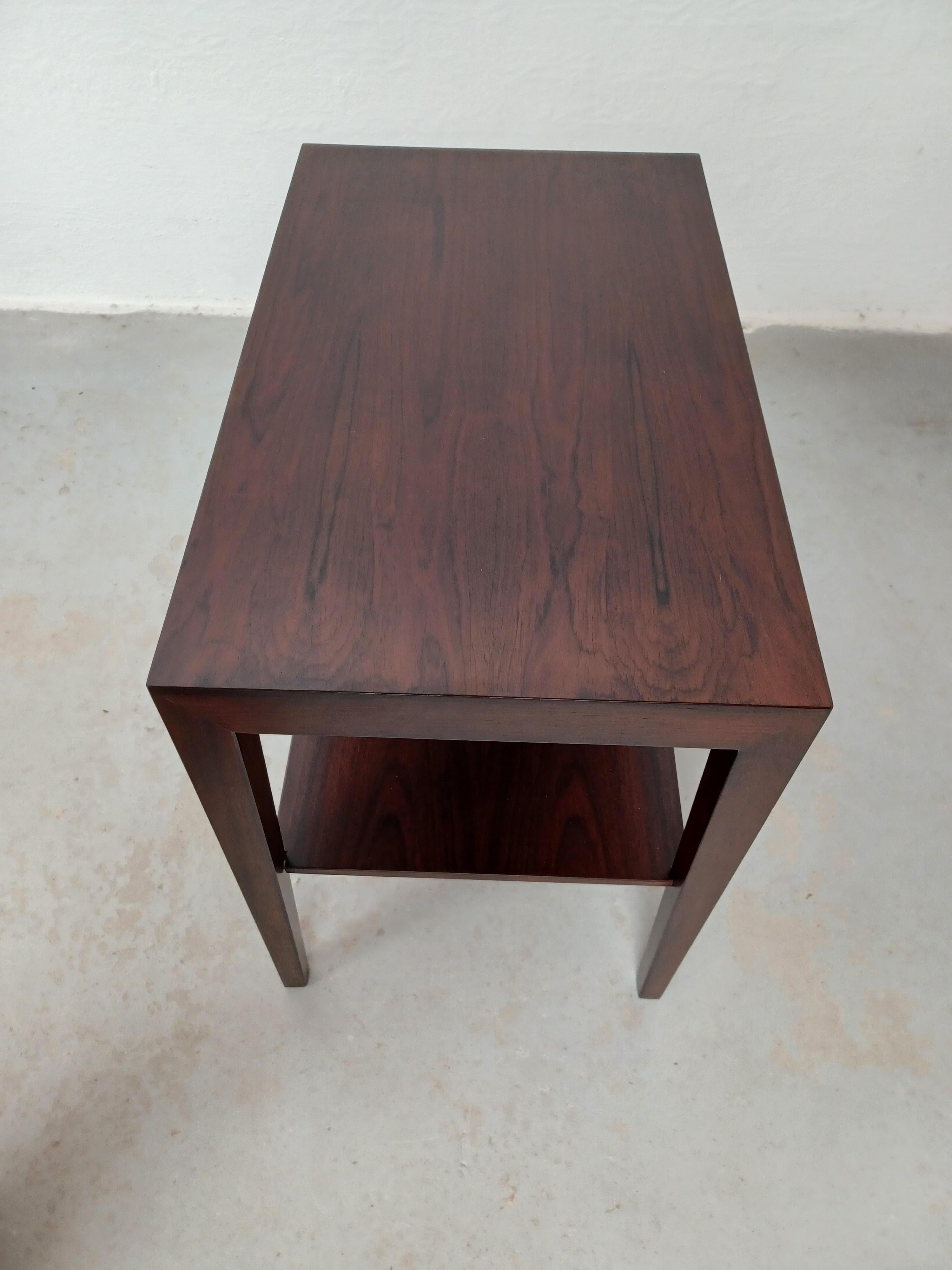 1960s Severin Hansen Fully Restored Rosewood Side Table with Shelf by Haslev In Excellent Condition For Sale In Knebel, DK