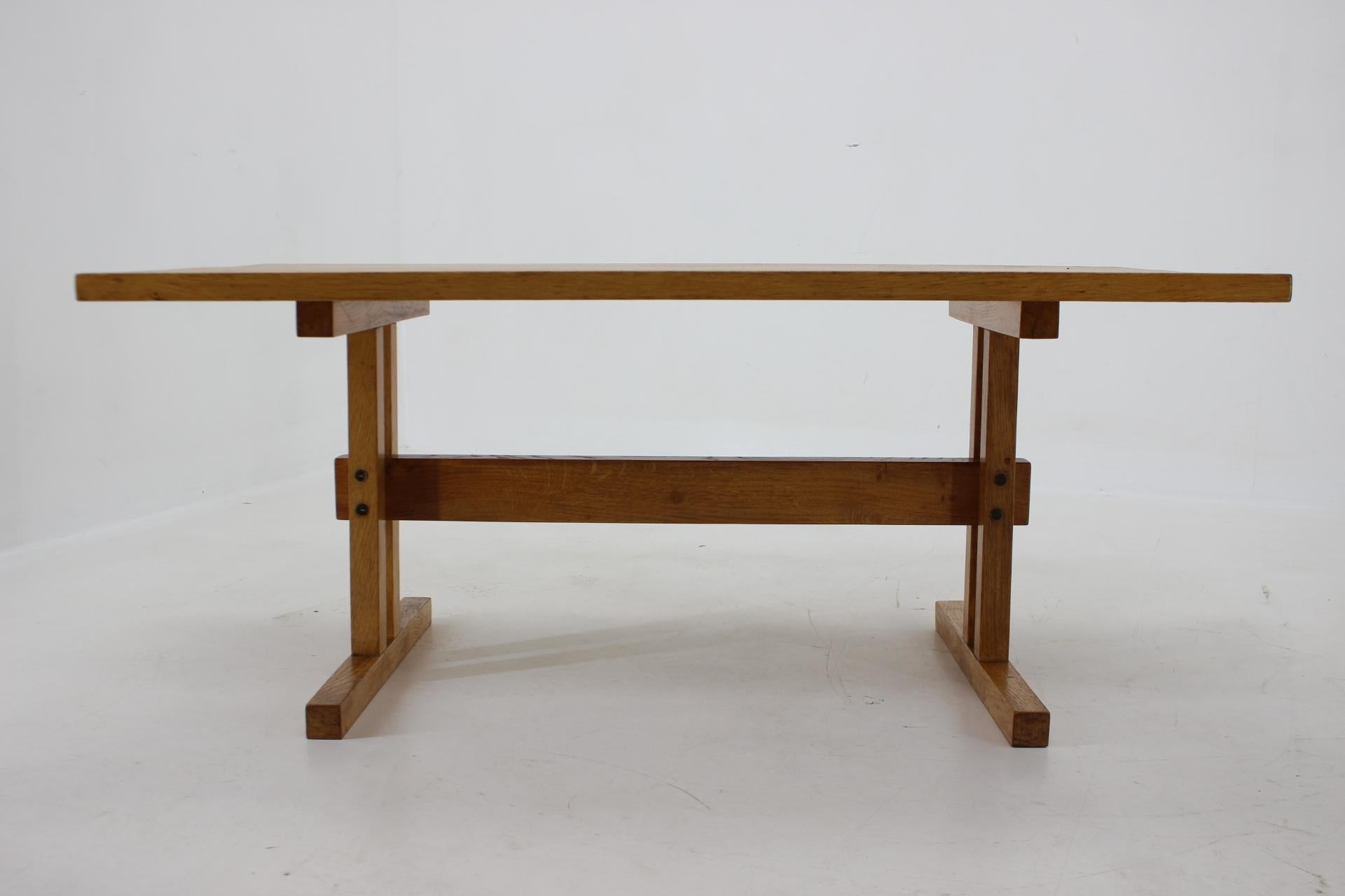 1960s Shaker Solid Oak Wood Coffeetable, Denmark For Sale 2