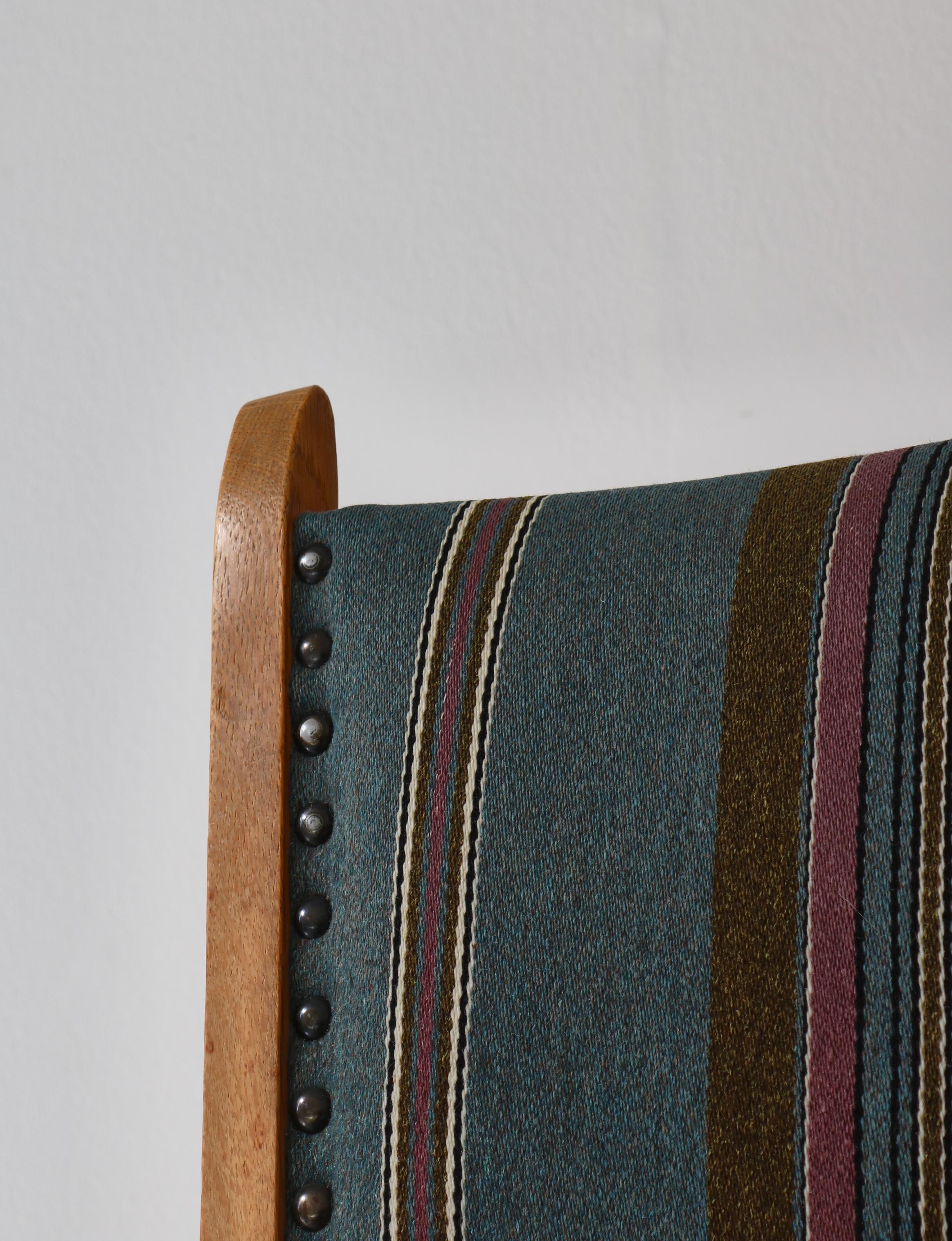 Chêne Chaise d'appoint des années 1960 en chêne et tissu de laine par Henry Kjærnulf, Danish Modern en vente