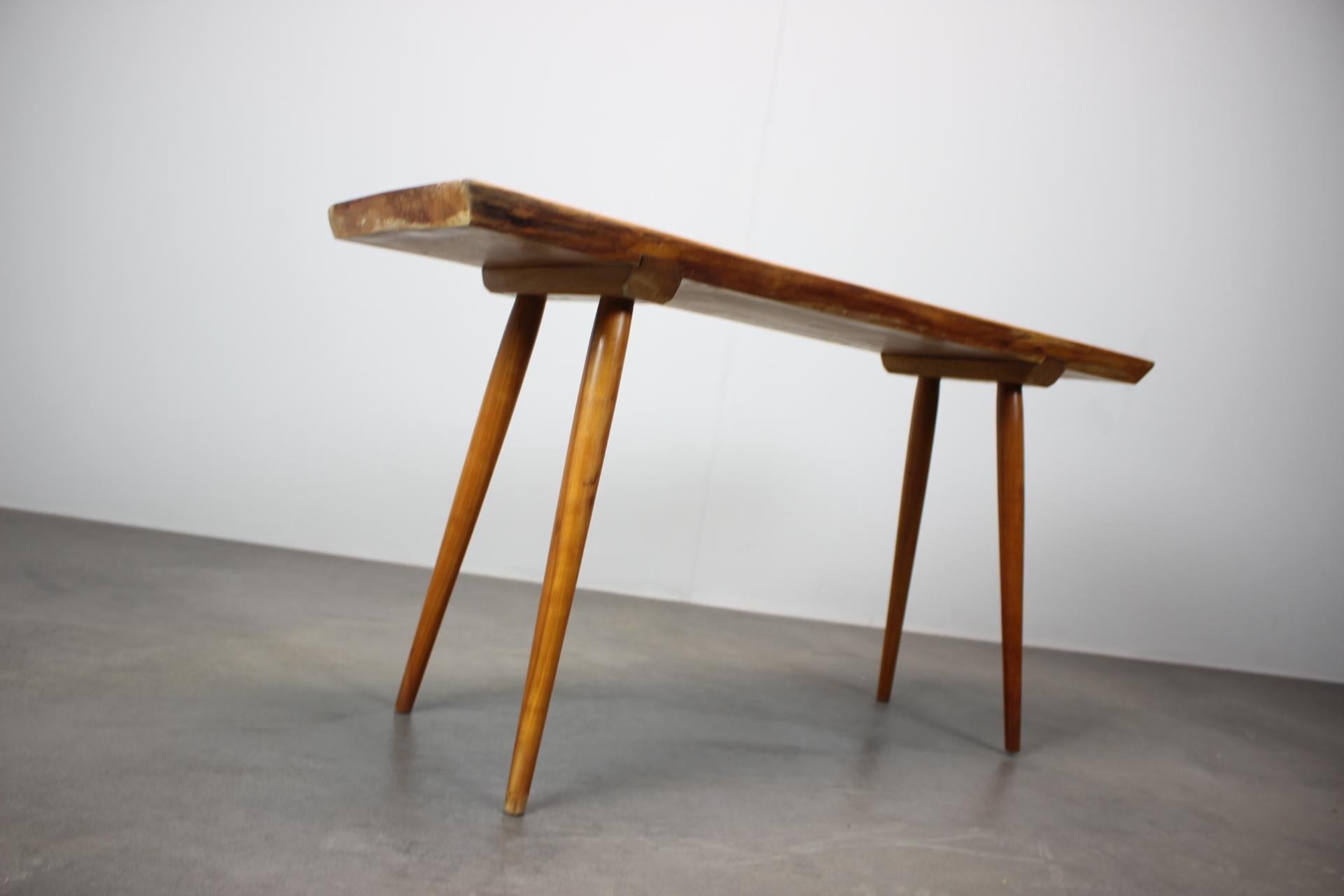 Mid-Century Modern 1960, Table d'appoint par Uluv, Tchécoslovaquie en vente