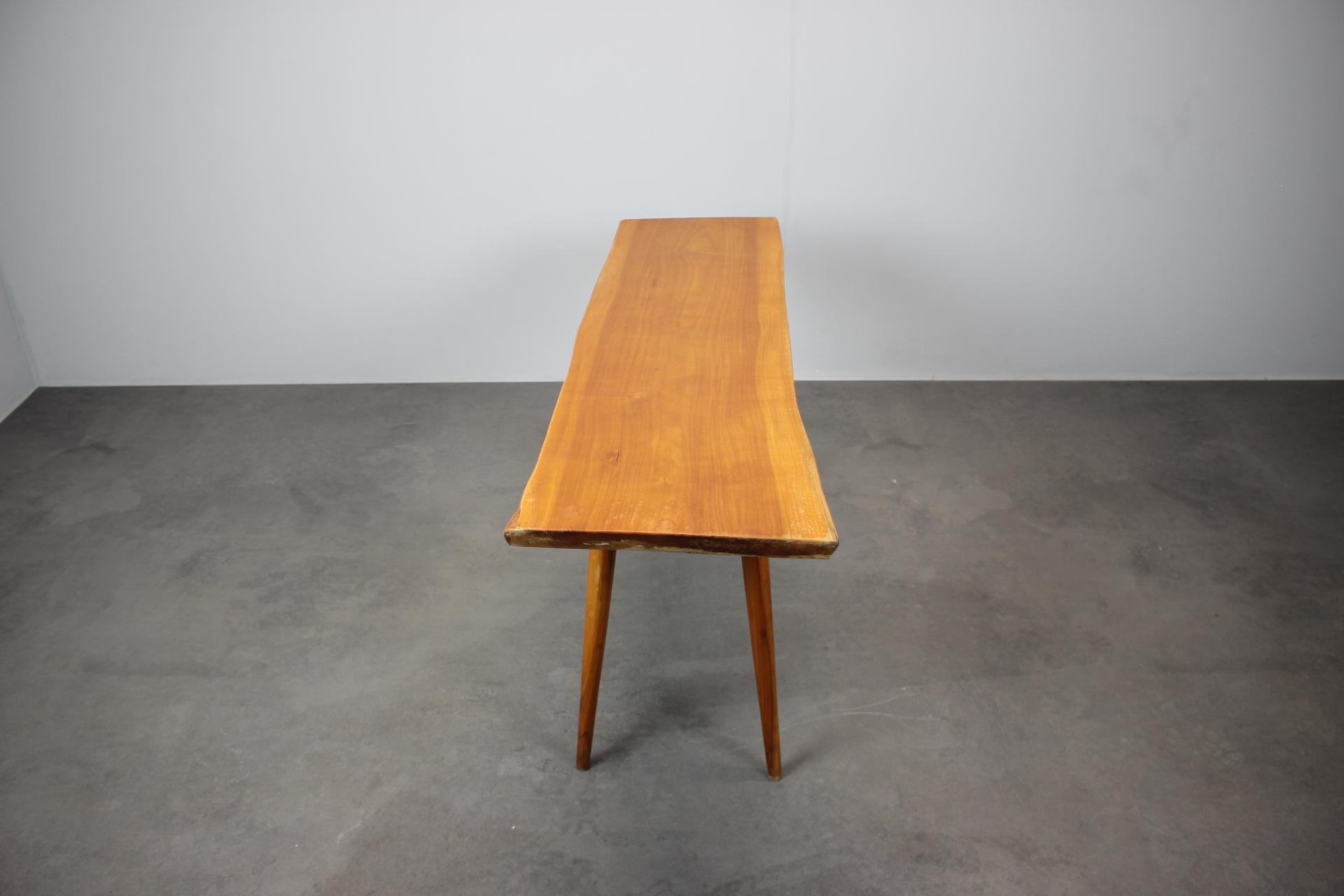 1960, Table d'appoint par Uluv, Tchécoslovaquie Bon état - En vente à Praha, CZ