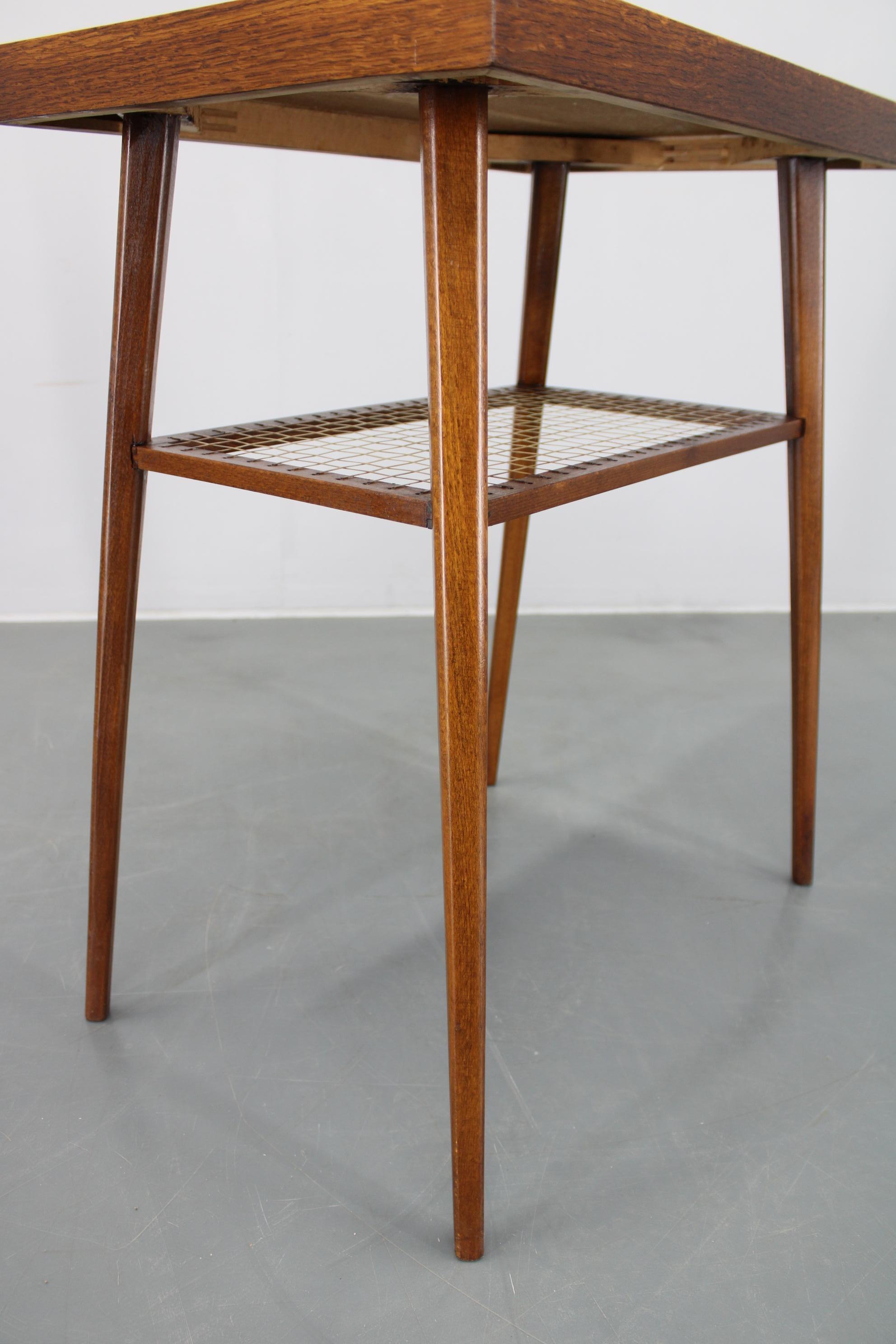 Tavolino anni '60 in finitura Oak, Cecoslovacchia in vendita 4