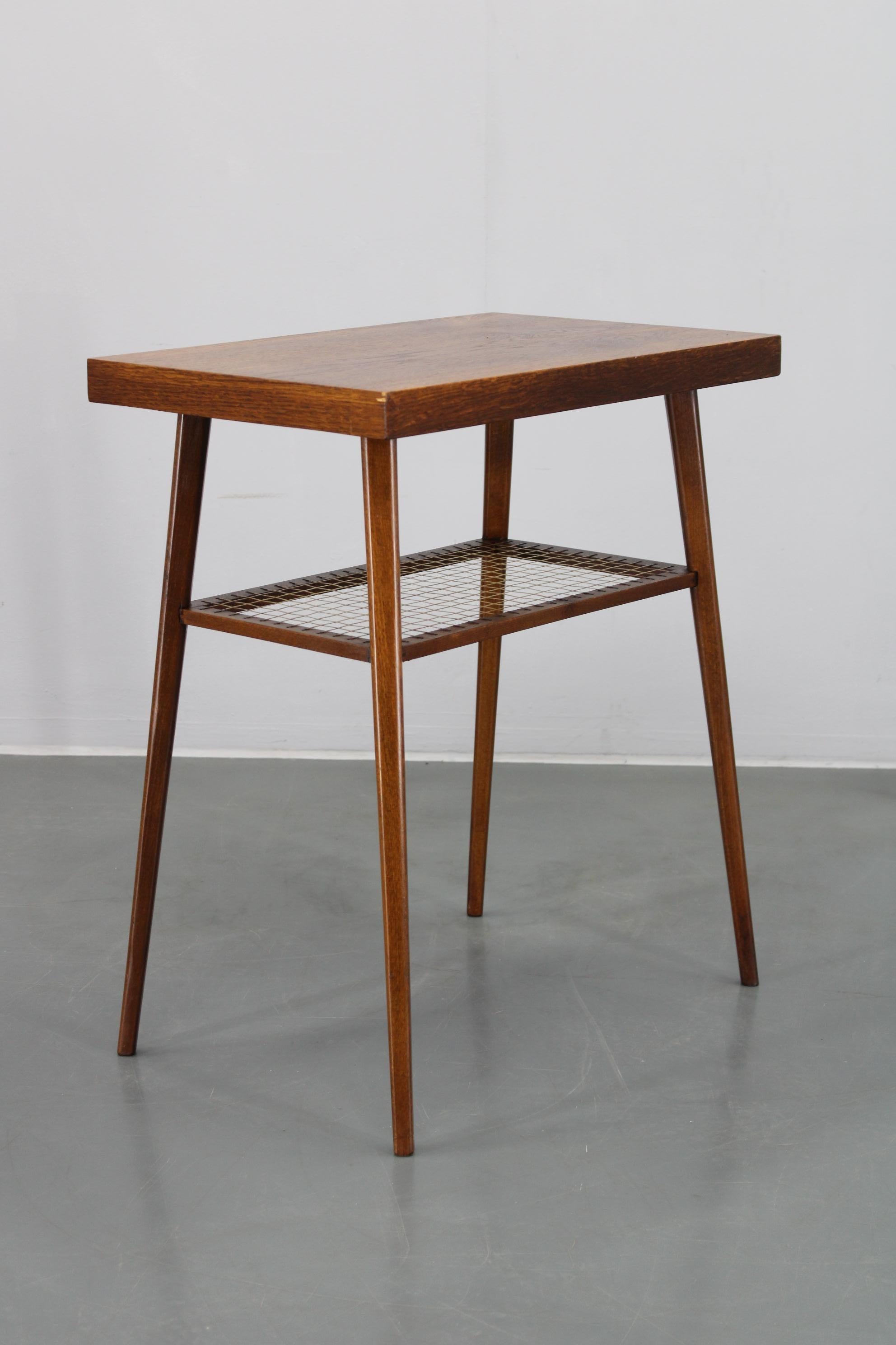 Mid-Century moderno Tavolino anni '60 in finitura Oak, Cecoslovacchia in vendita