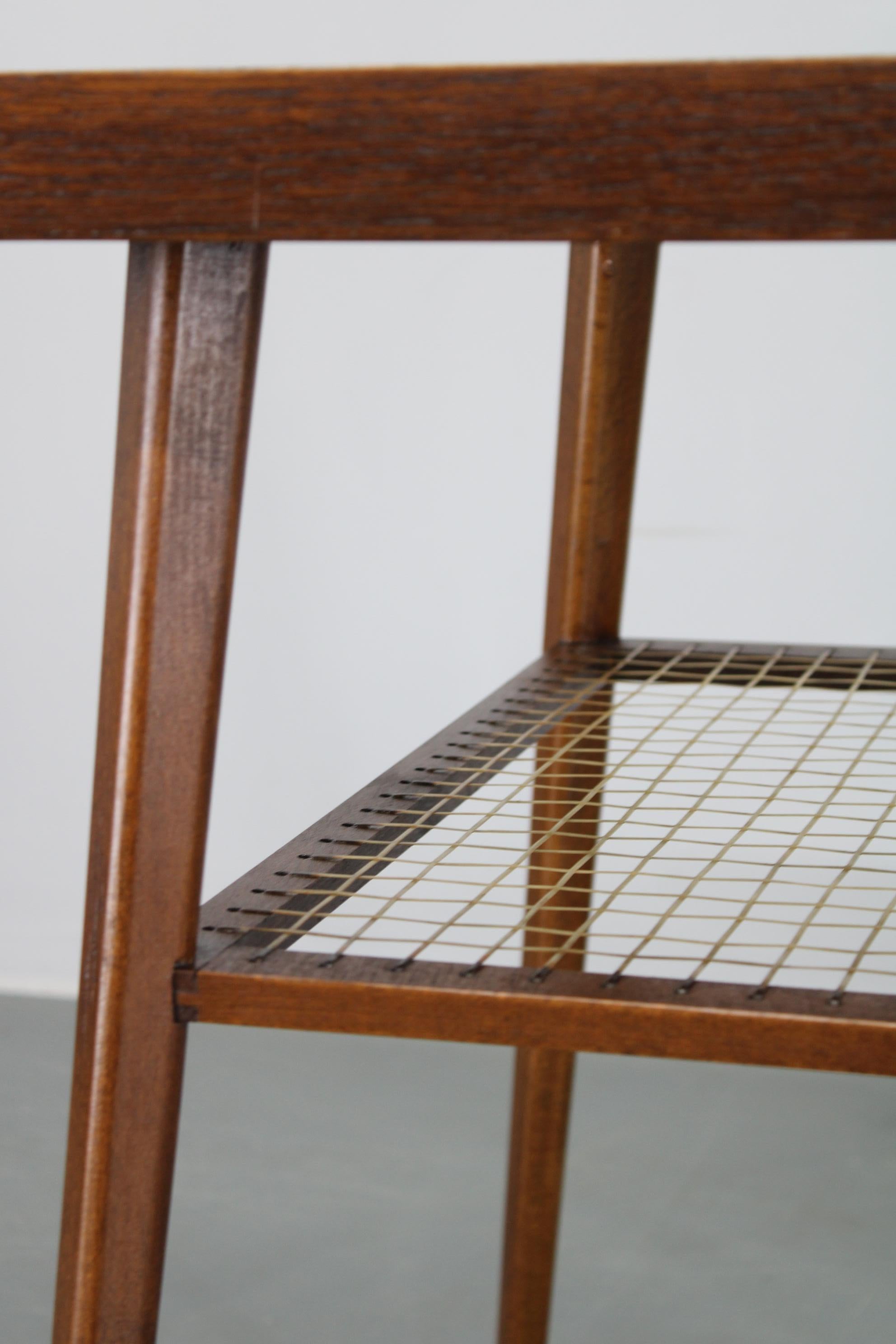 Tavolino anni '60 in finitura Oak, Cecoslovacchia in vendita 1
