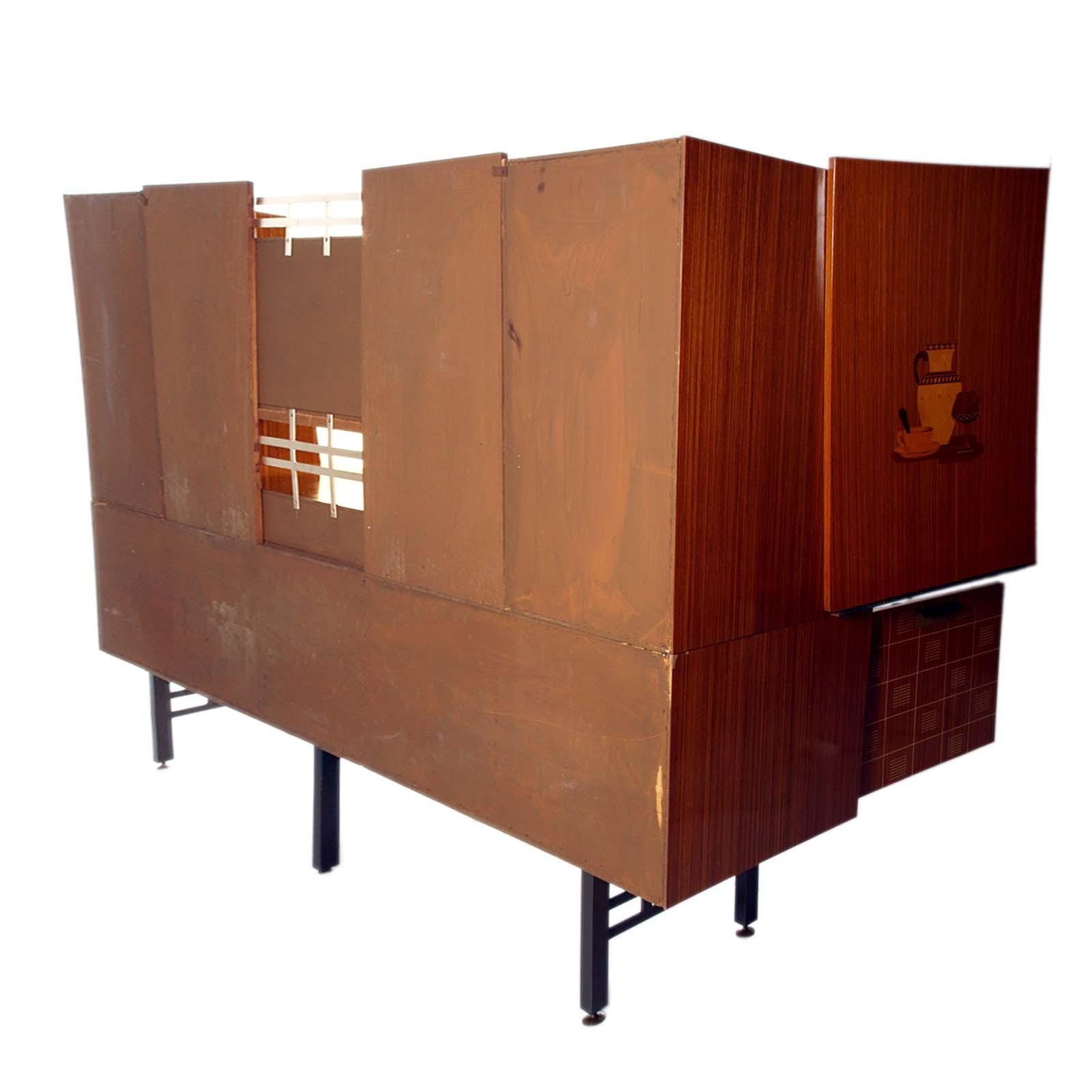 1960s Sideboard La Permanente Mobili Cantù in Veneered Rosewood with Maple Inlay For Sale 2