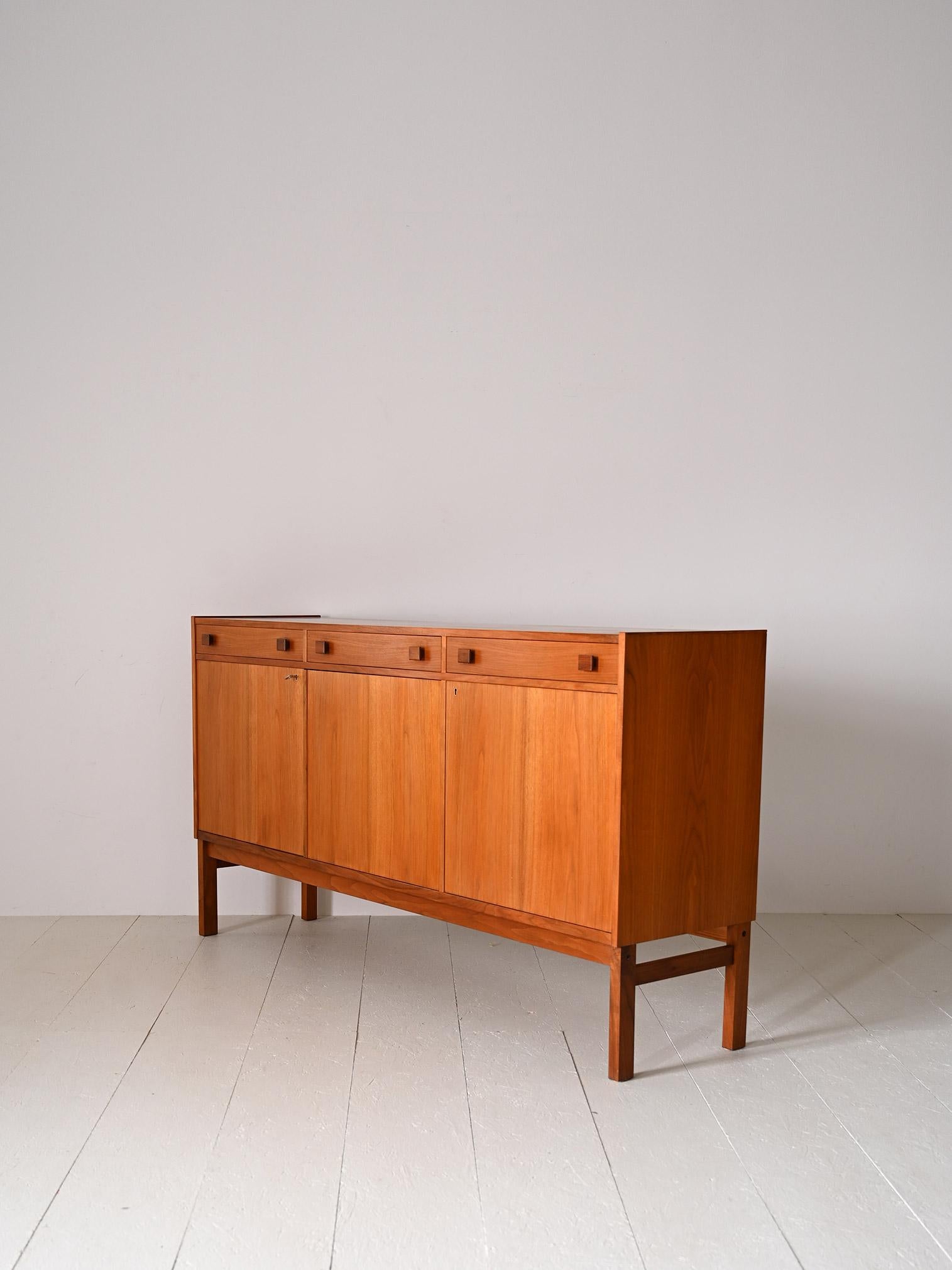 1960s sideboard with three high drawers In Good Condition For Sale In Brescia, IT