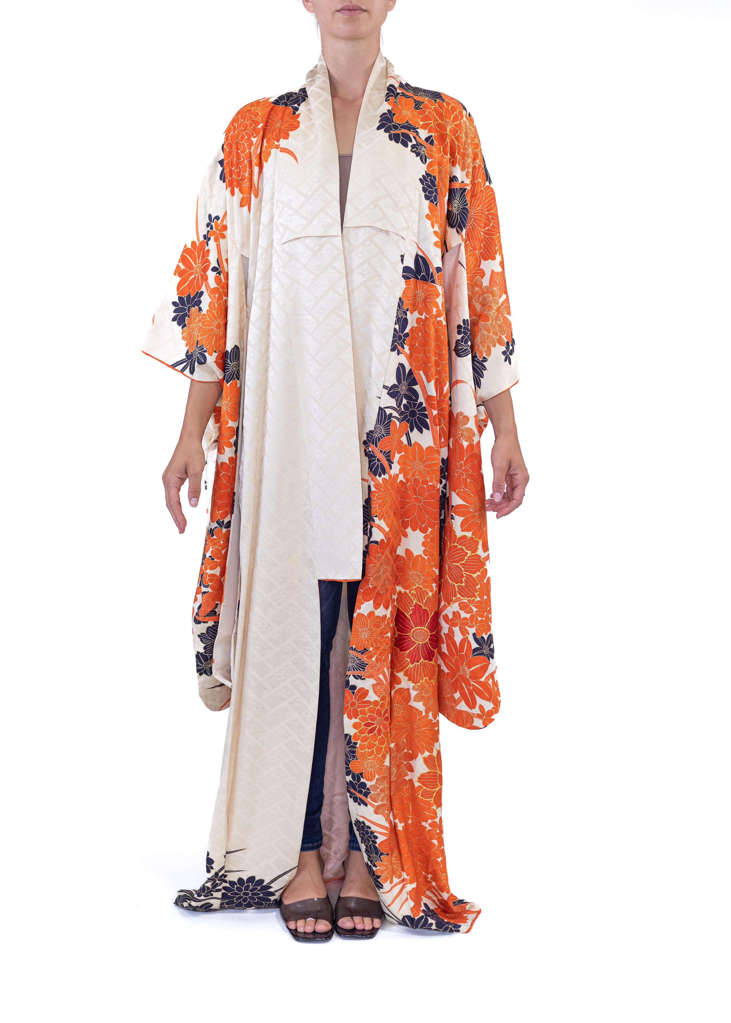 1960S Silk Jacquard Orange & Black Floral Kimono In Excellent Condition For Sale In New York, NY