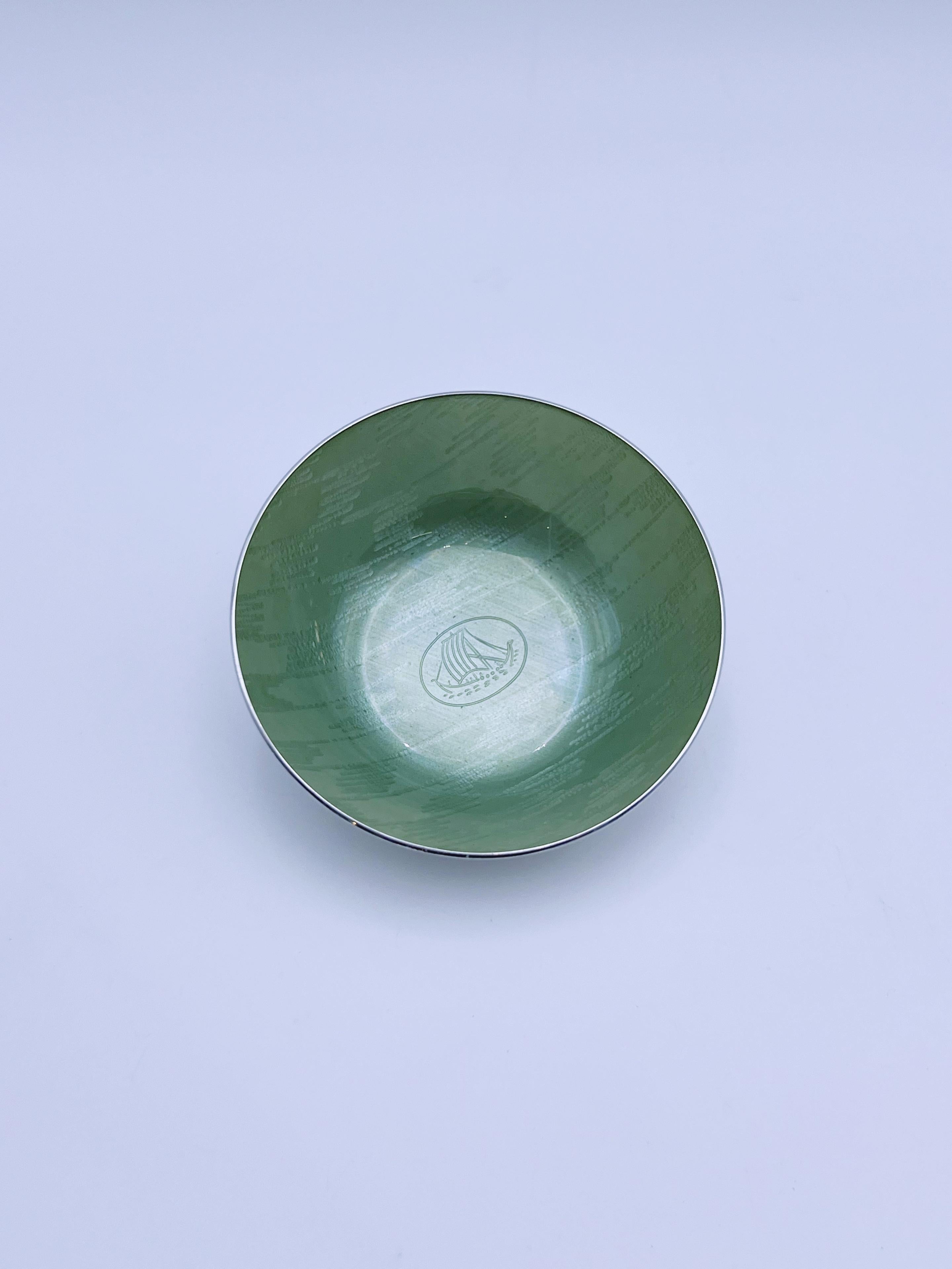 Metà XX secolo Ciotola in argento del 1960, Grete Prytz Kittelsen (1917-2010) per J. Tostrup, NORVEGIA in vendita