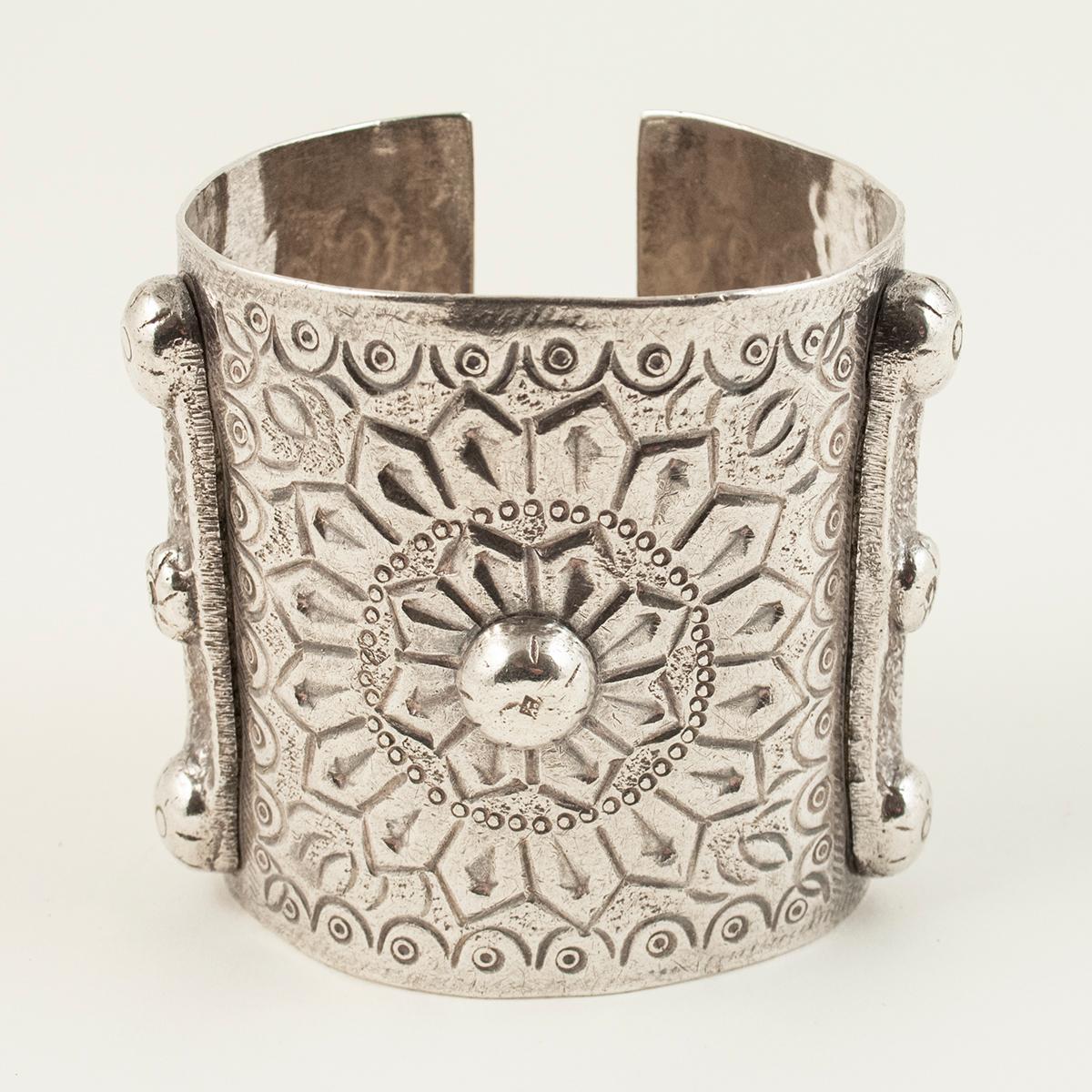 1960s Silver Tribal Cuff, Siwa Oasis, Egypt In Good Condition In Point Richmond, CA