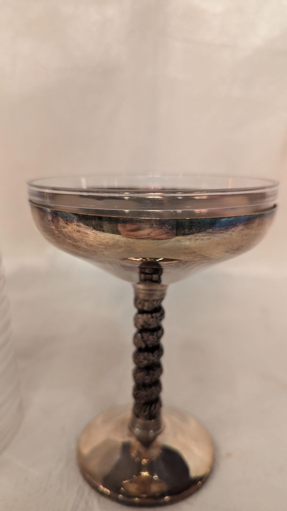 Service de verres à pied en métal argenté des années 1960 - 36 pièces en vente 5