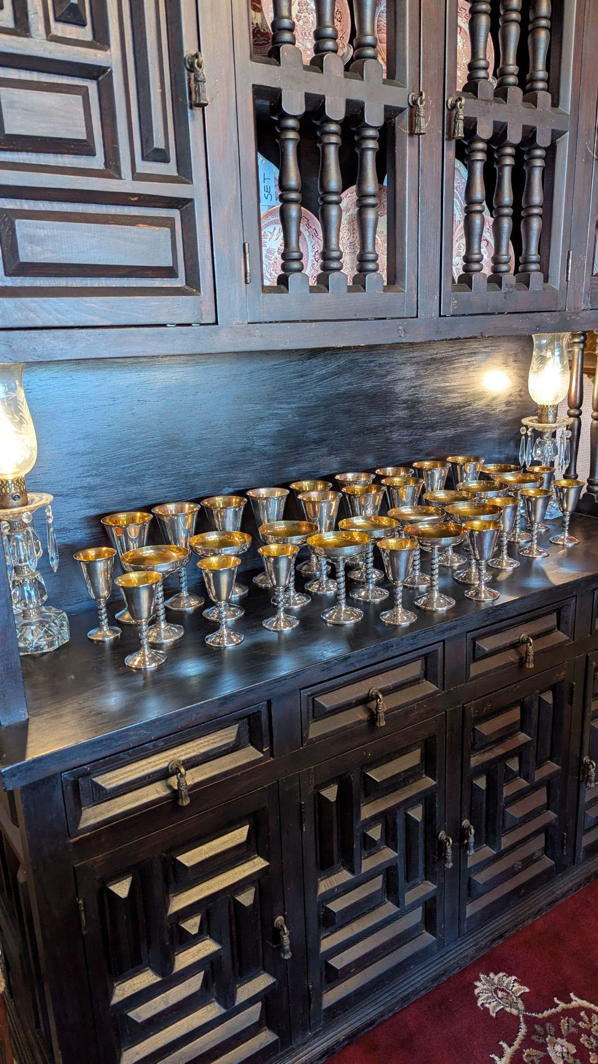 20ième siècle Service de verres à pied en métal argenté des années 1960 - 36 pièces en vente