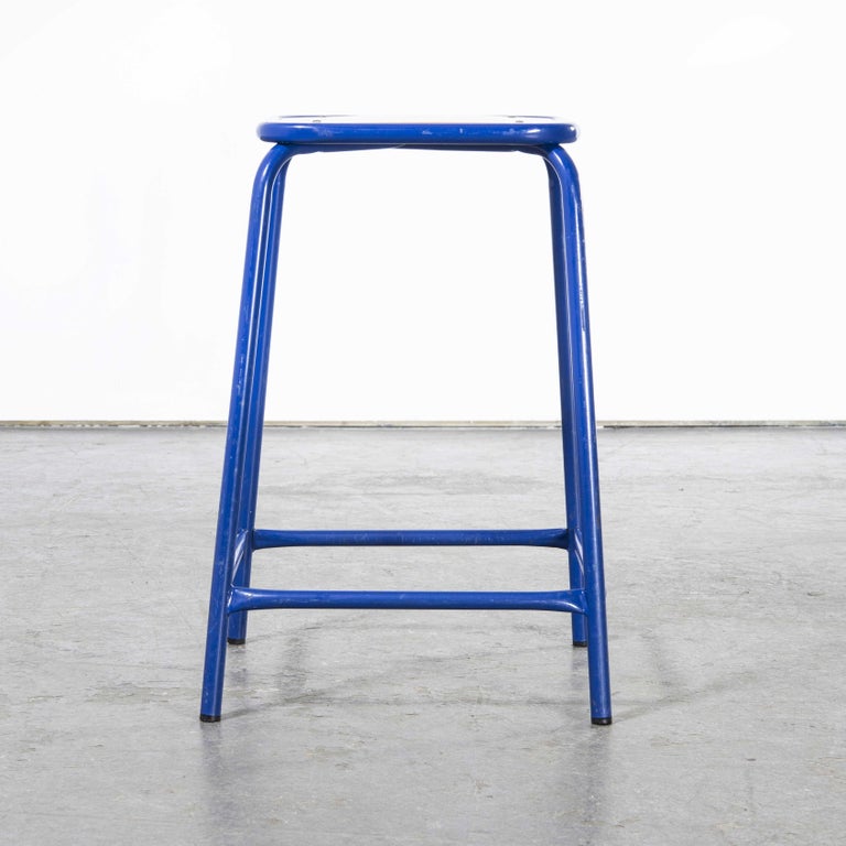 1960's Single French Mullca Laboratory Stool '1335' For Sale at 1stDibs