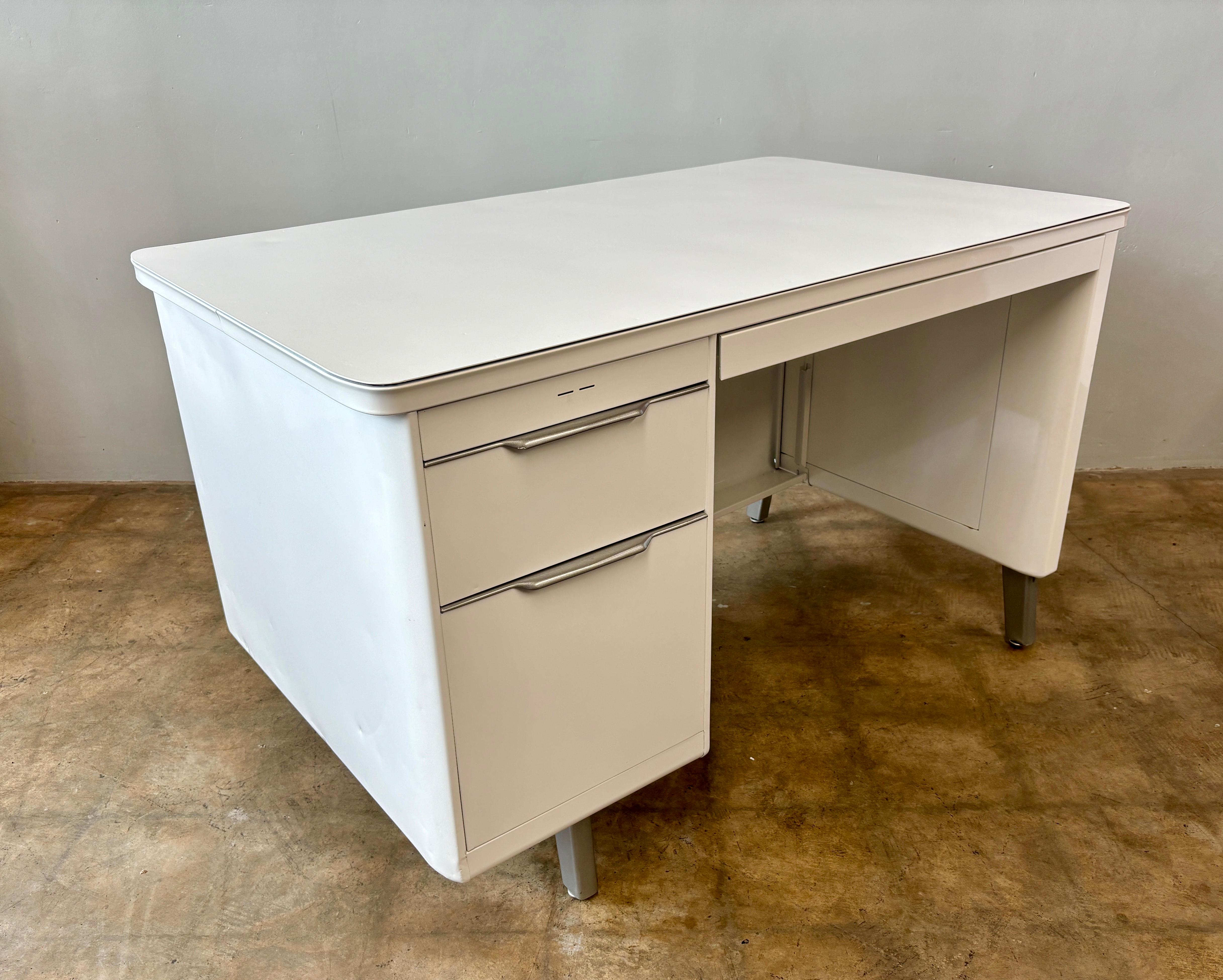 20th Century 1960s Single Pedestal Steel Tanker Desk refinish in Gloss White