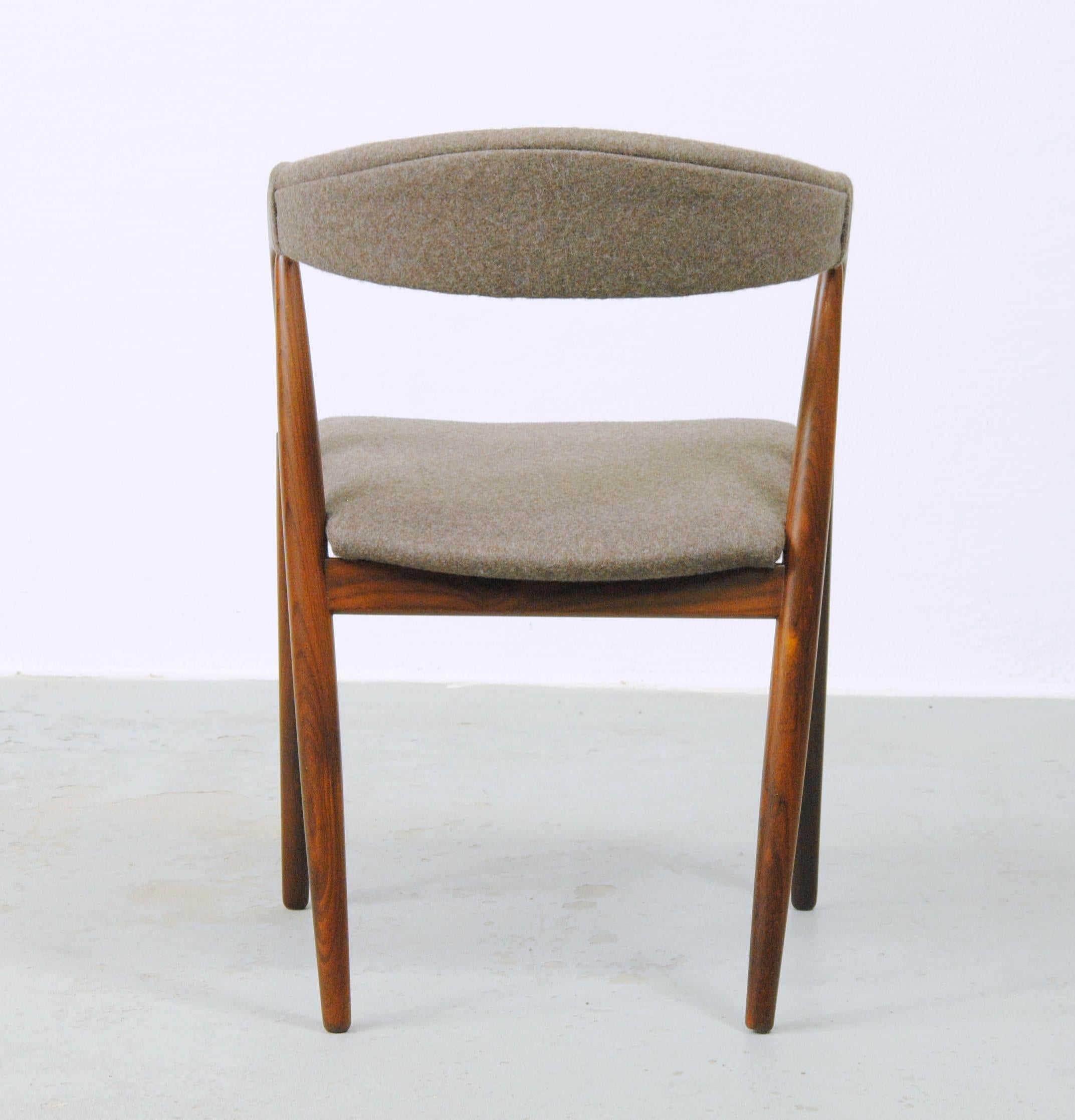 Teck Six chaises de salle à manger Kai Kristiansen en teck entièrement restaurées, tapisserie personnalisée incluse en vente
