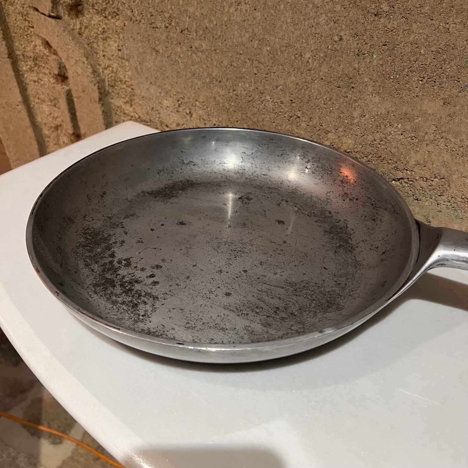 1960s Michael Lax Skillet Fry Pan Aluminum Line for Copco In Good Condition For Sale In Chula Vista, CA