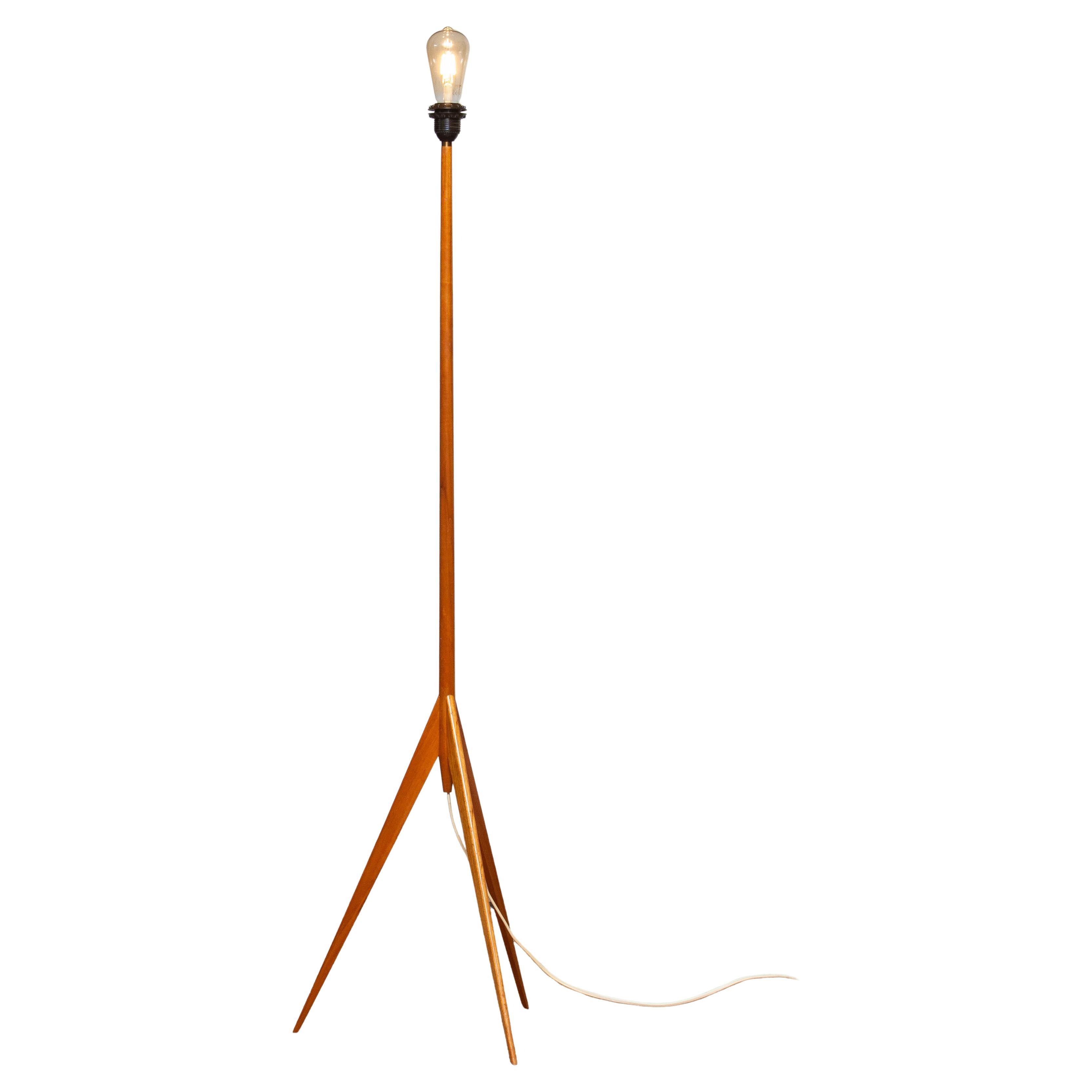 Slim and Tall Stehlampe-Sockel aus Teakholz, hergestellt von Luxus Sweden, 1960er Jahre