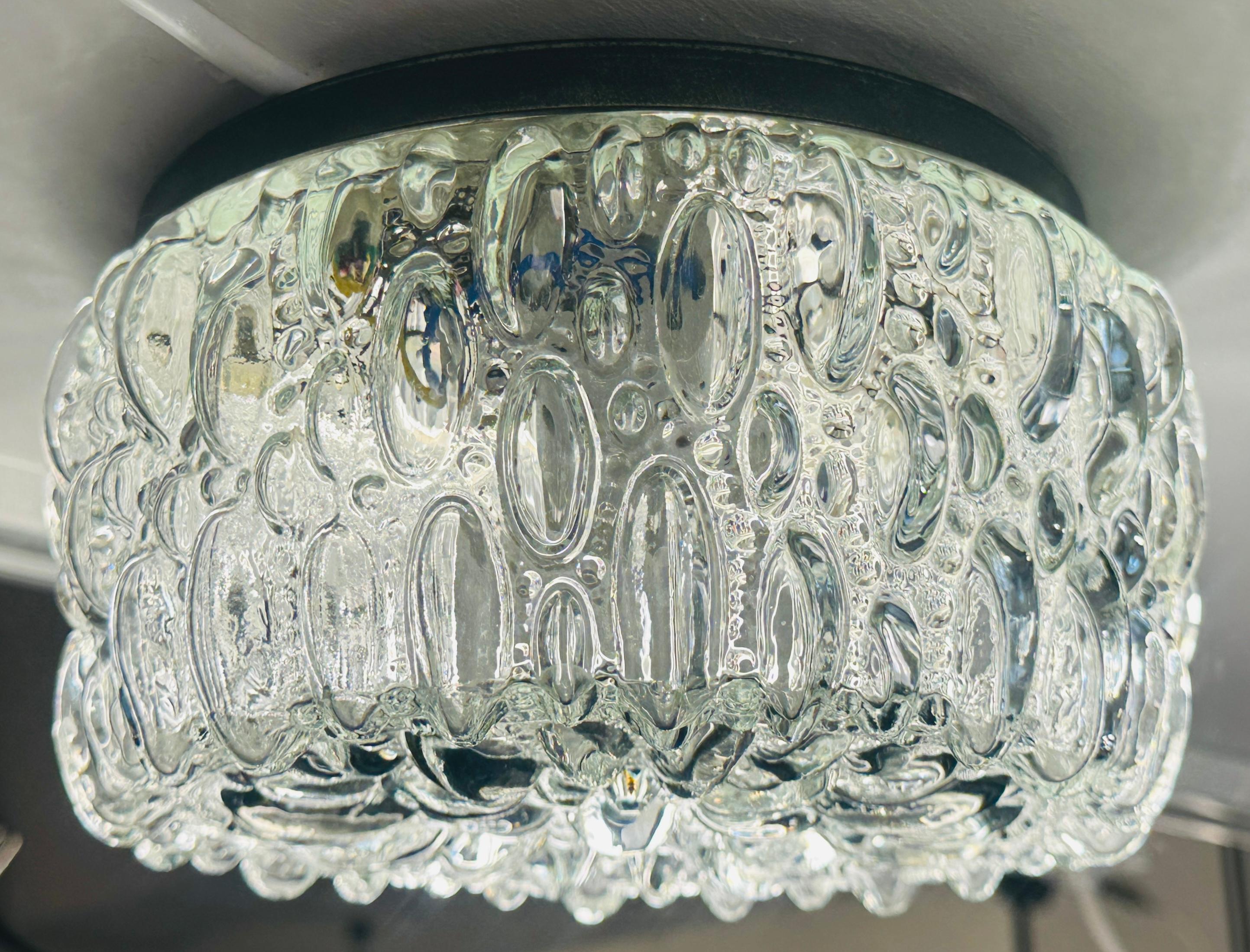 Kleine deutsche Einbau- oder Wandleuchte aus klarem Limberg-Glas, 1960er Jahre, Helena Tynell im Angebot 1