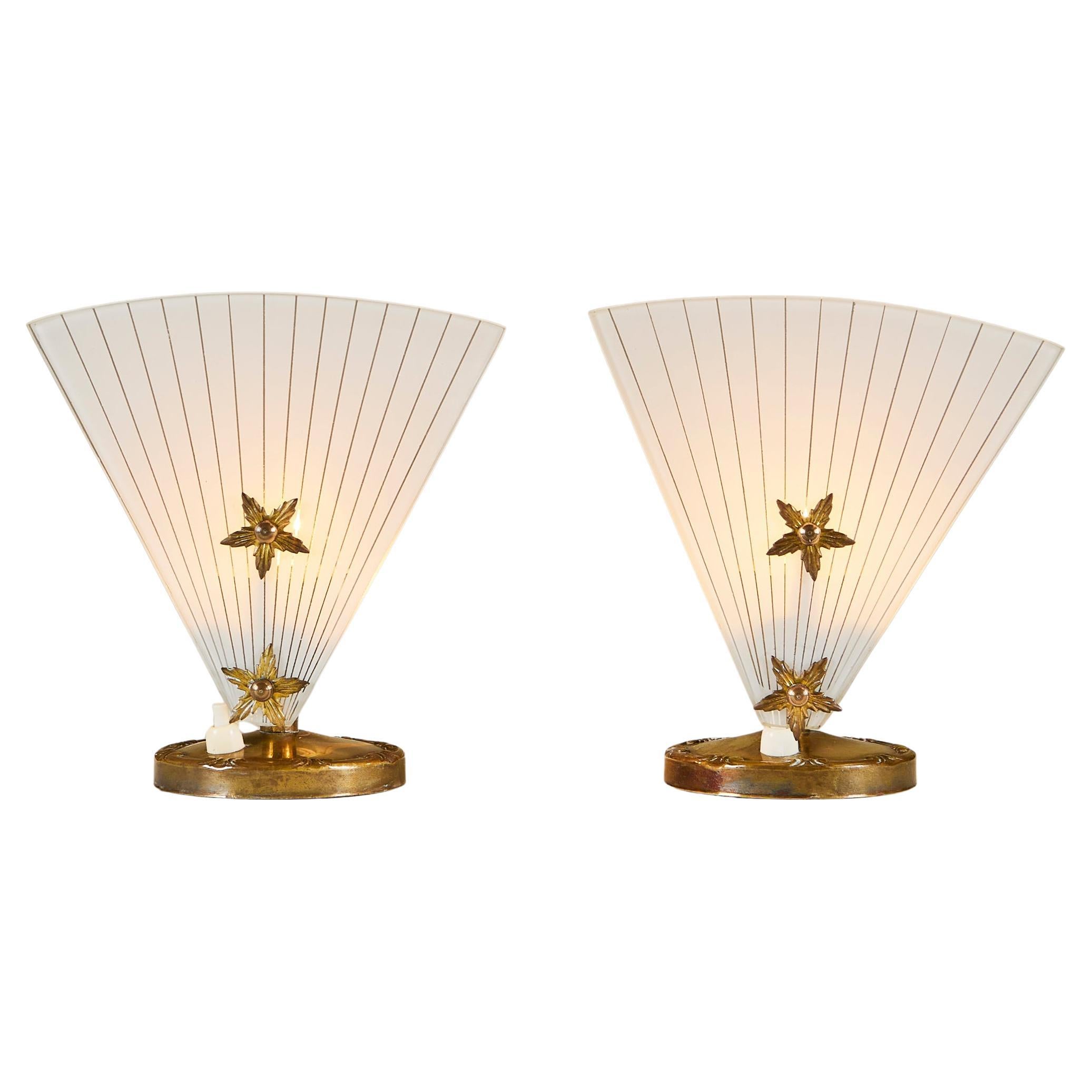 Mid-20th Century 1960s small Italian glass and brass star table lamps For Sale