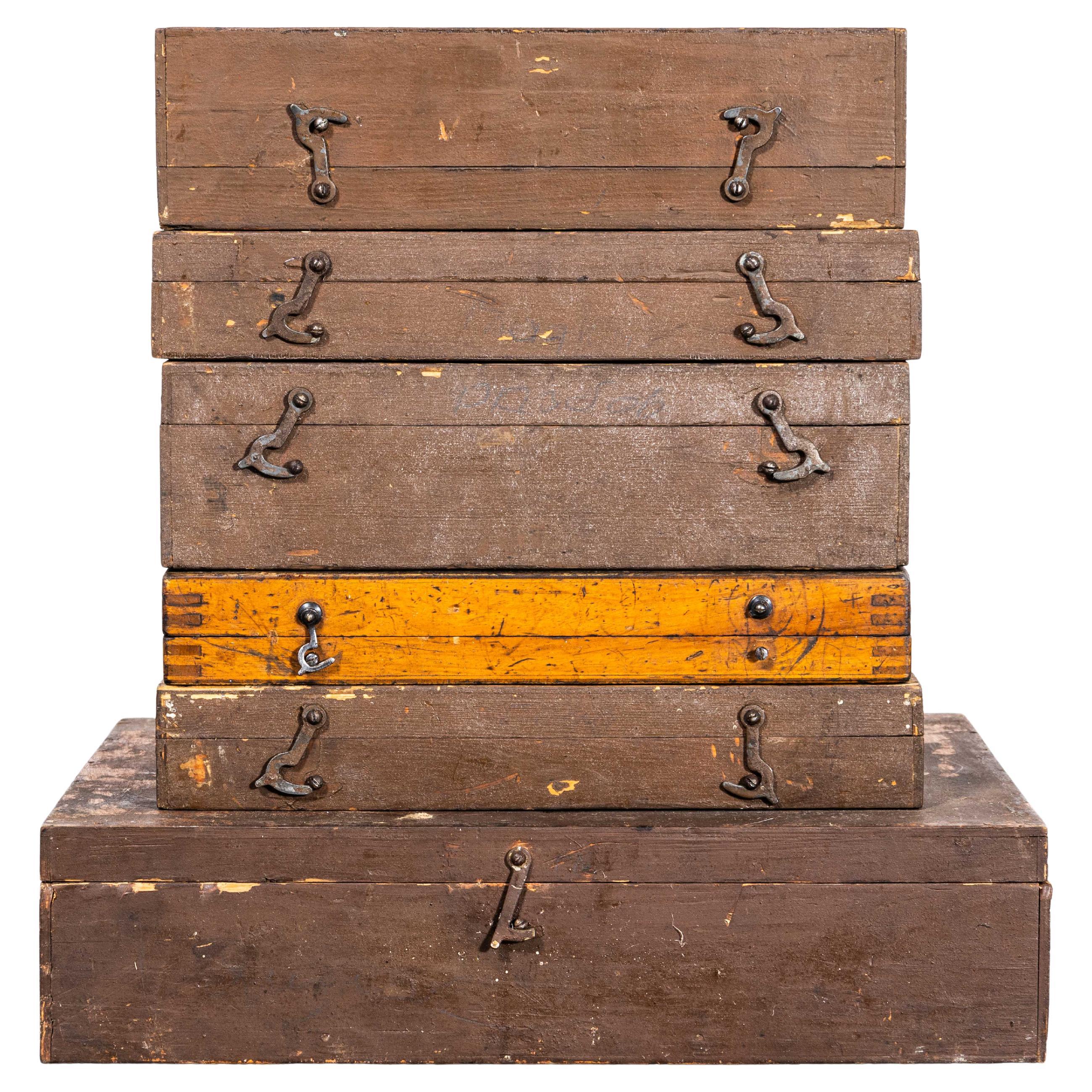 1960's Cajas Pequeñas De Barro Marrón Para Equipamiento Industrial - Juego De Seis