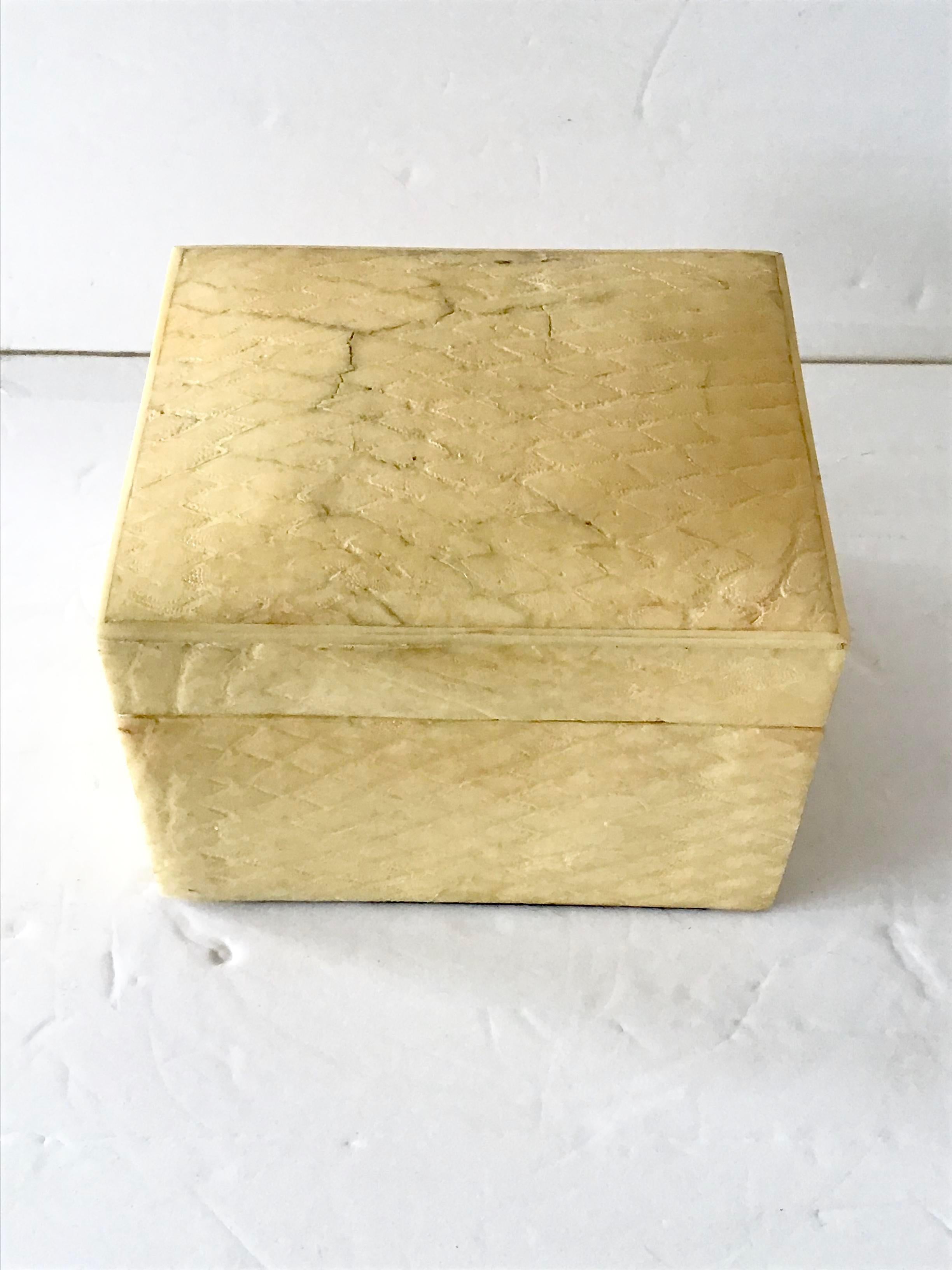 1960s Snake Skin Covered Box In Good Condition For Sale In Los Angeles, CA